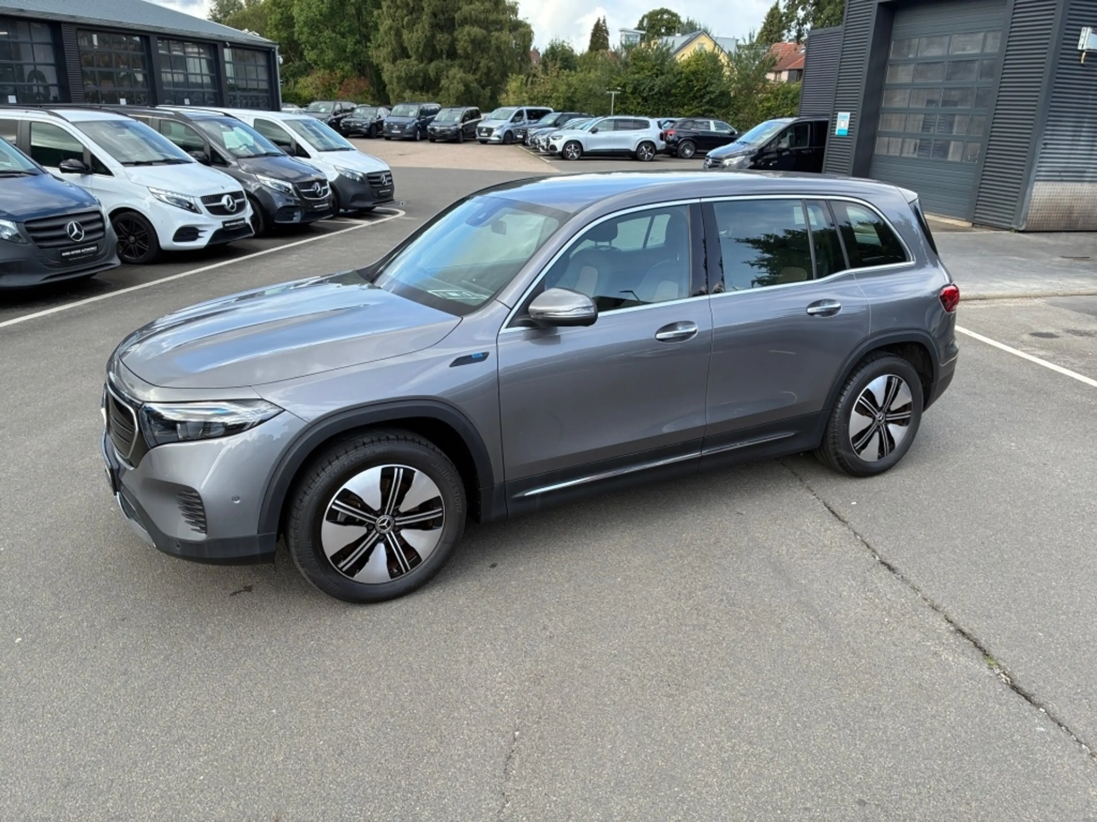 Mercedes-Benz EQB 300 4M ELECTRIC ART ADVANCED+ LED KAMERA — photo 20