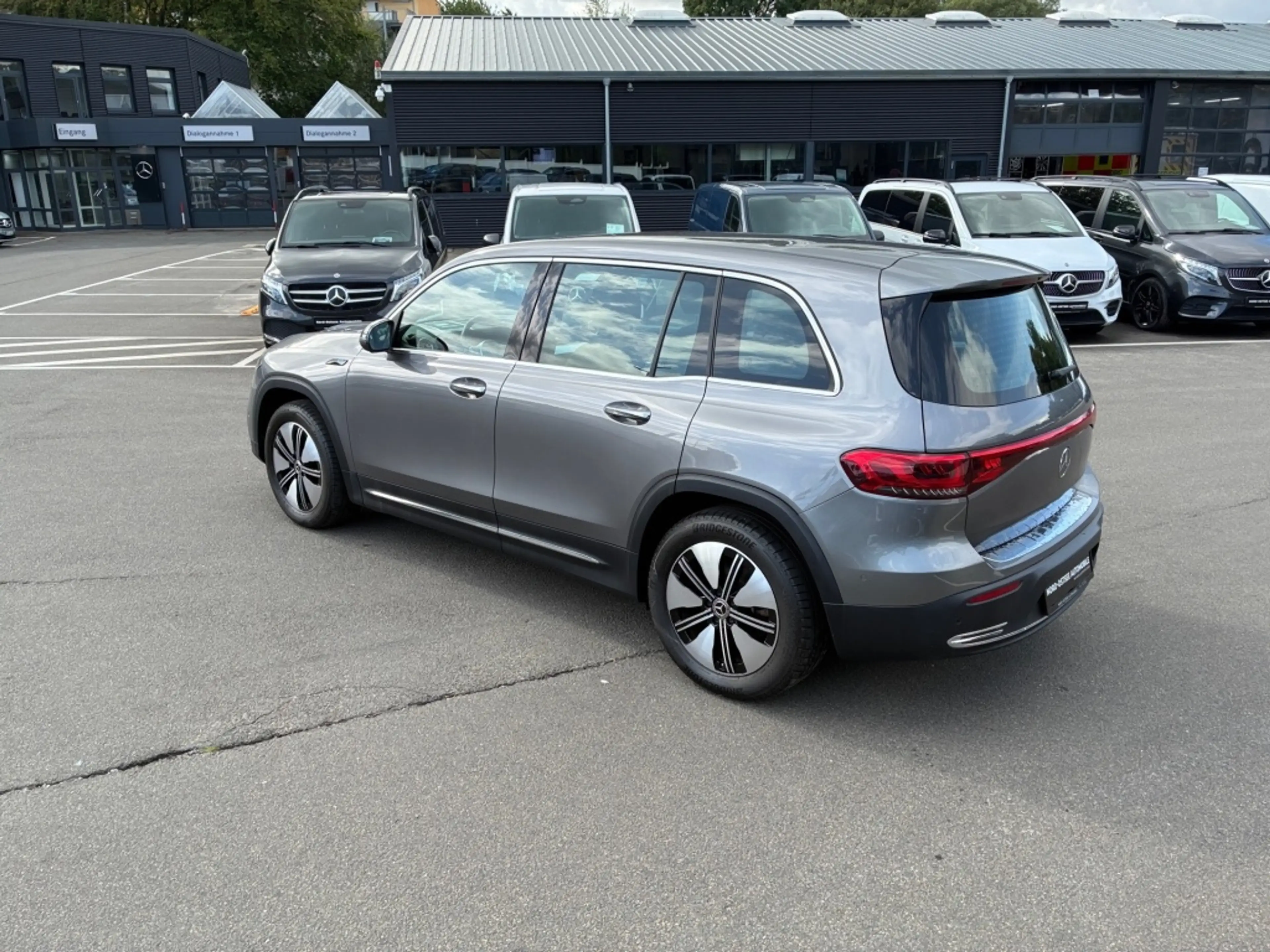 Mercedes-Benz EQB 300 4M ELECTRIC ART ADVANCED+ LED KAMERA — photo 21