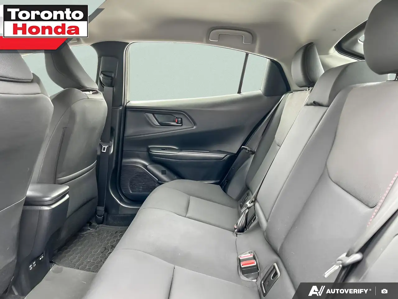 Toyota Prius снимка Toyota Prius