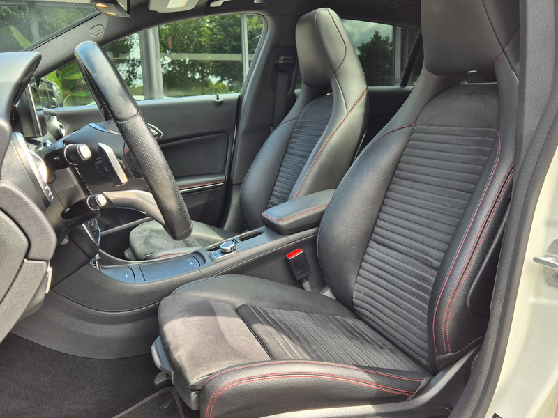 Mercedes-Benz CLA 180 Shooting Brake Schuifdak I Navi I Camera — photo 6