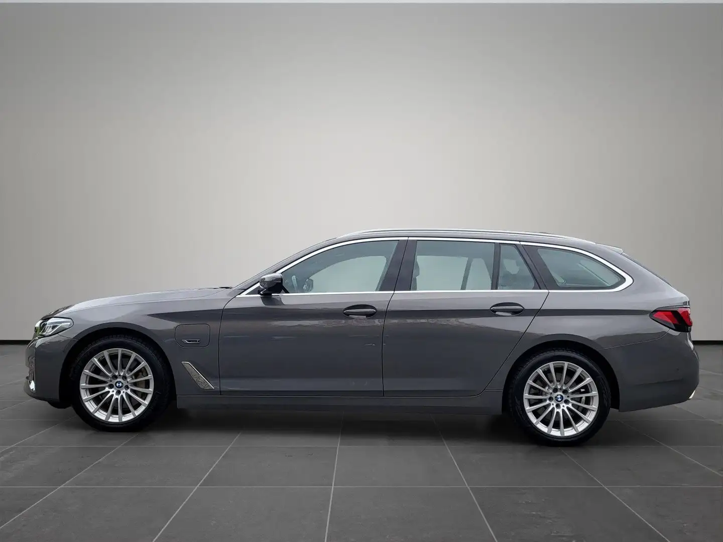 BMW 530 e Touring Luxury Line PANO|LASER|HUD|R-KAM Gris - 2