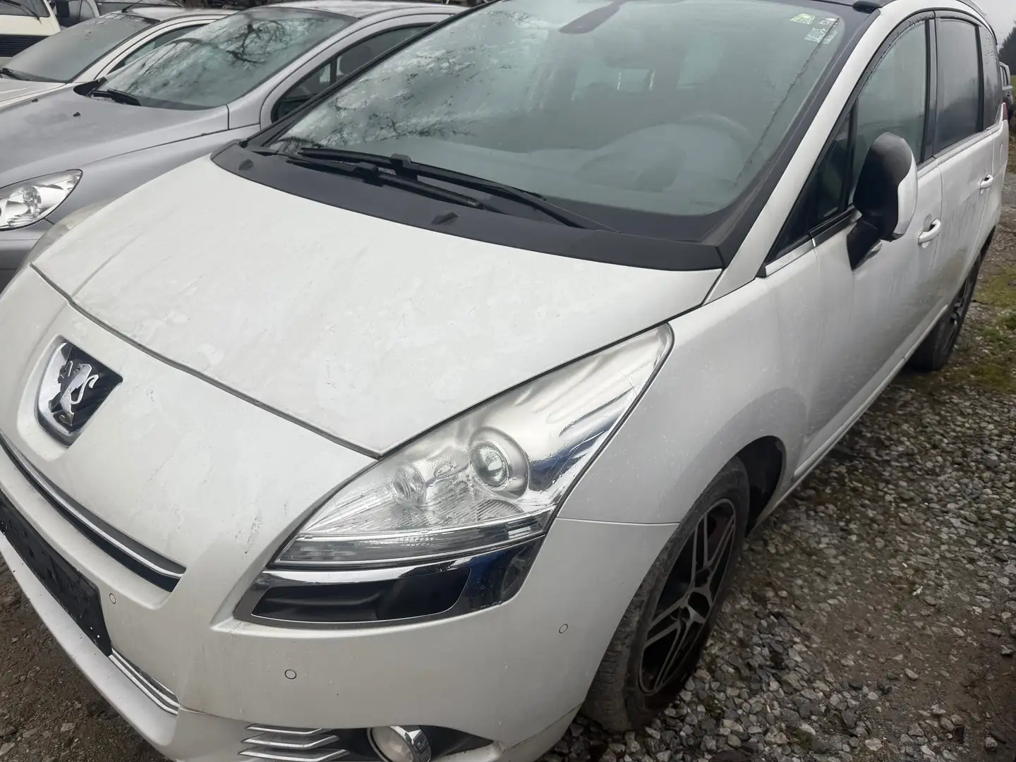 Peugeot 5008 5008 1,6 HDI Exclusive  FAP Euro 5 - 1