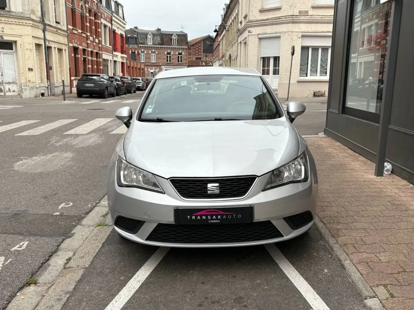 SEAT Ibiza 1.2 TDI 75 Style / ATTELAGE / IDEAL JEUNE PERMIS Grijs - 2