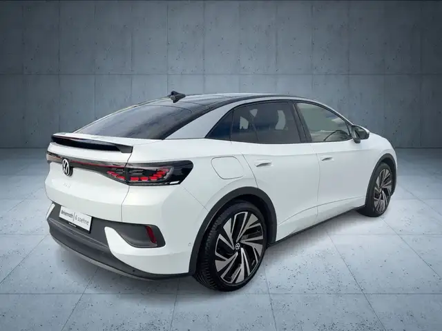 Volkswagen Id.5 view 6