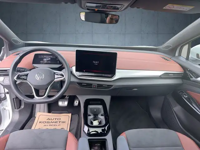 Volkswagen Id.5 view 12