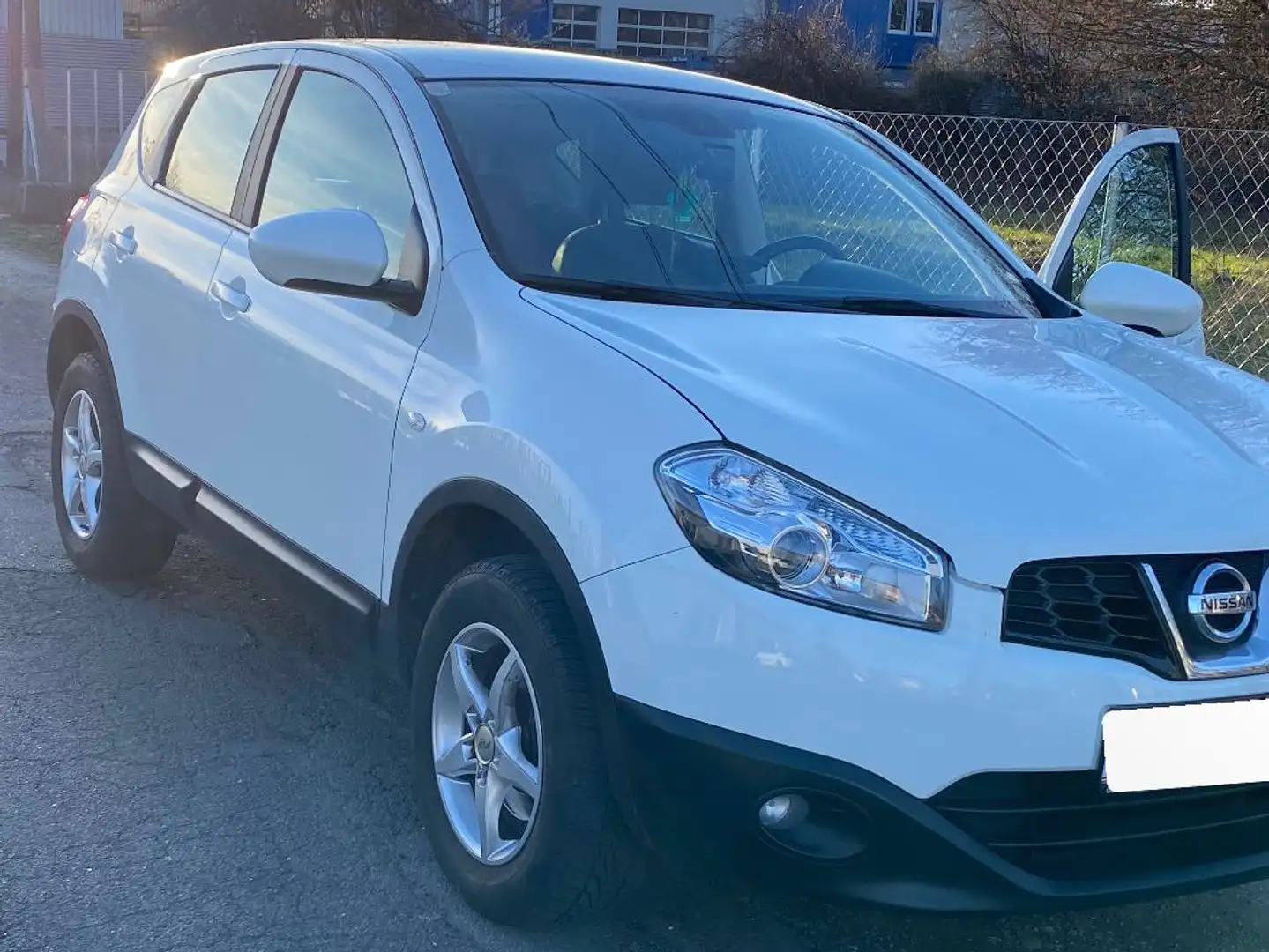 Nissan Qashqai 1,6 16V Acenta 2WD Weiß - 1