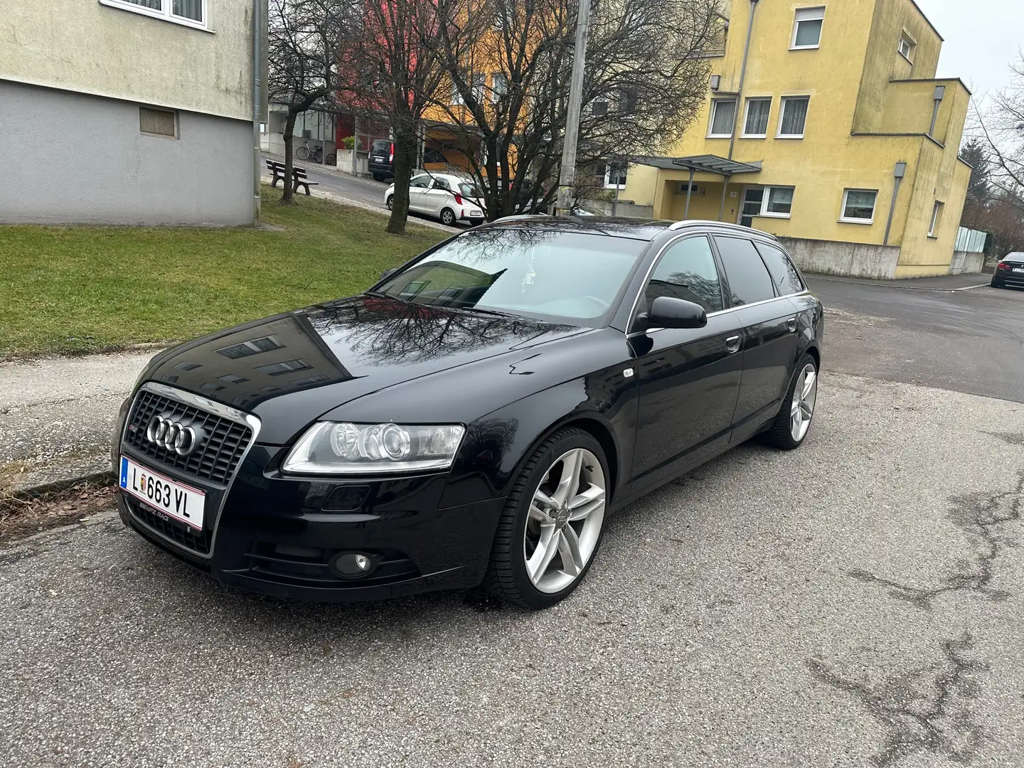 Audi A6 Avant 3,0 TDI V6 quattro Tiptr. DPF Schwarz - 1