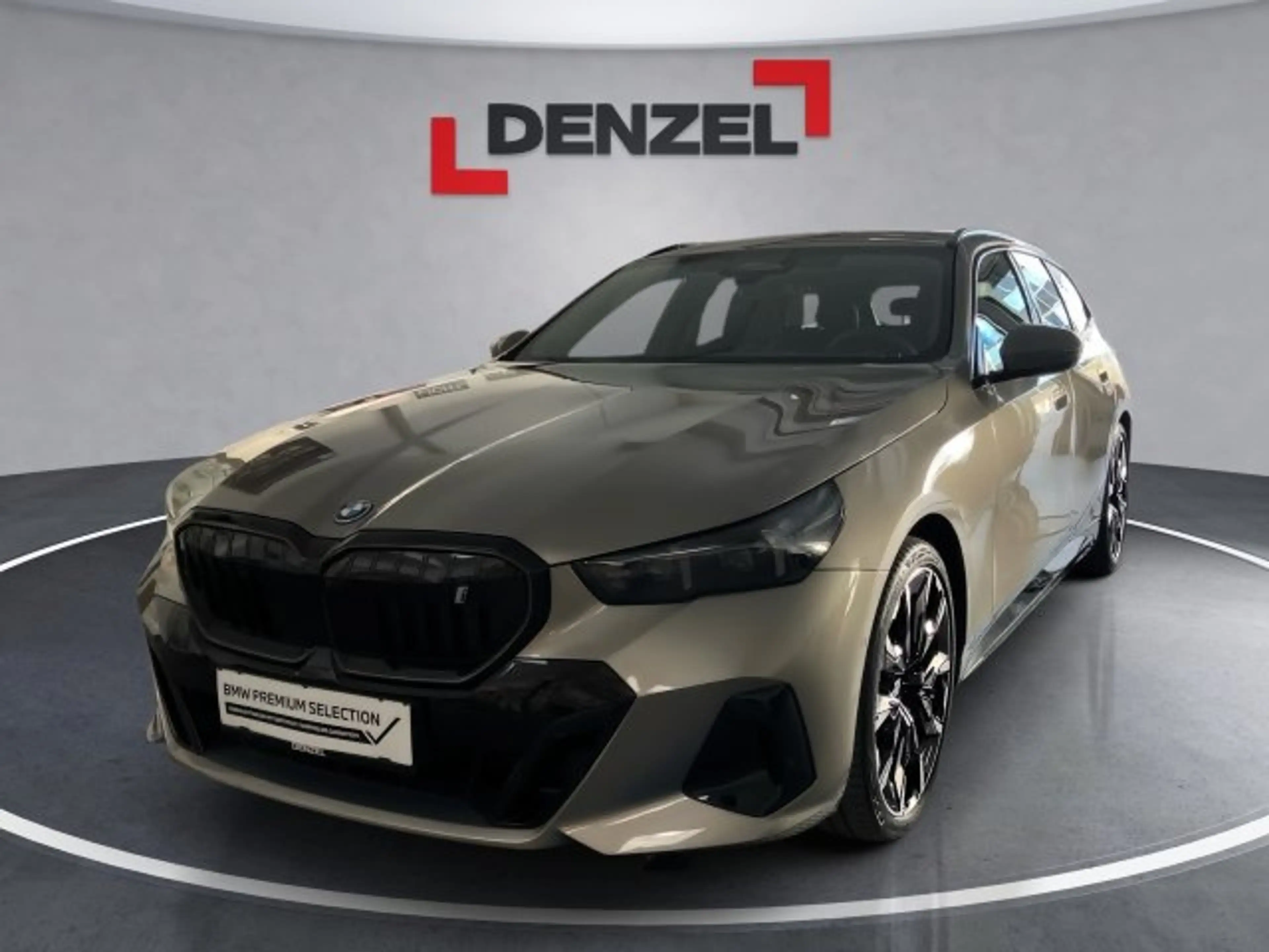 BMW i5 xDrive40 Touring — photo 2