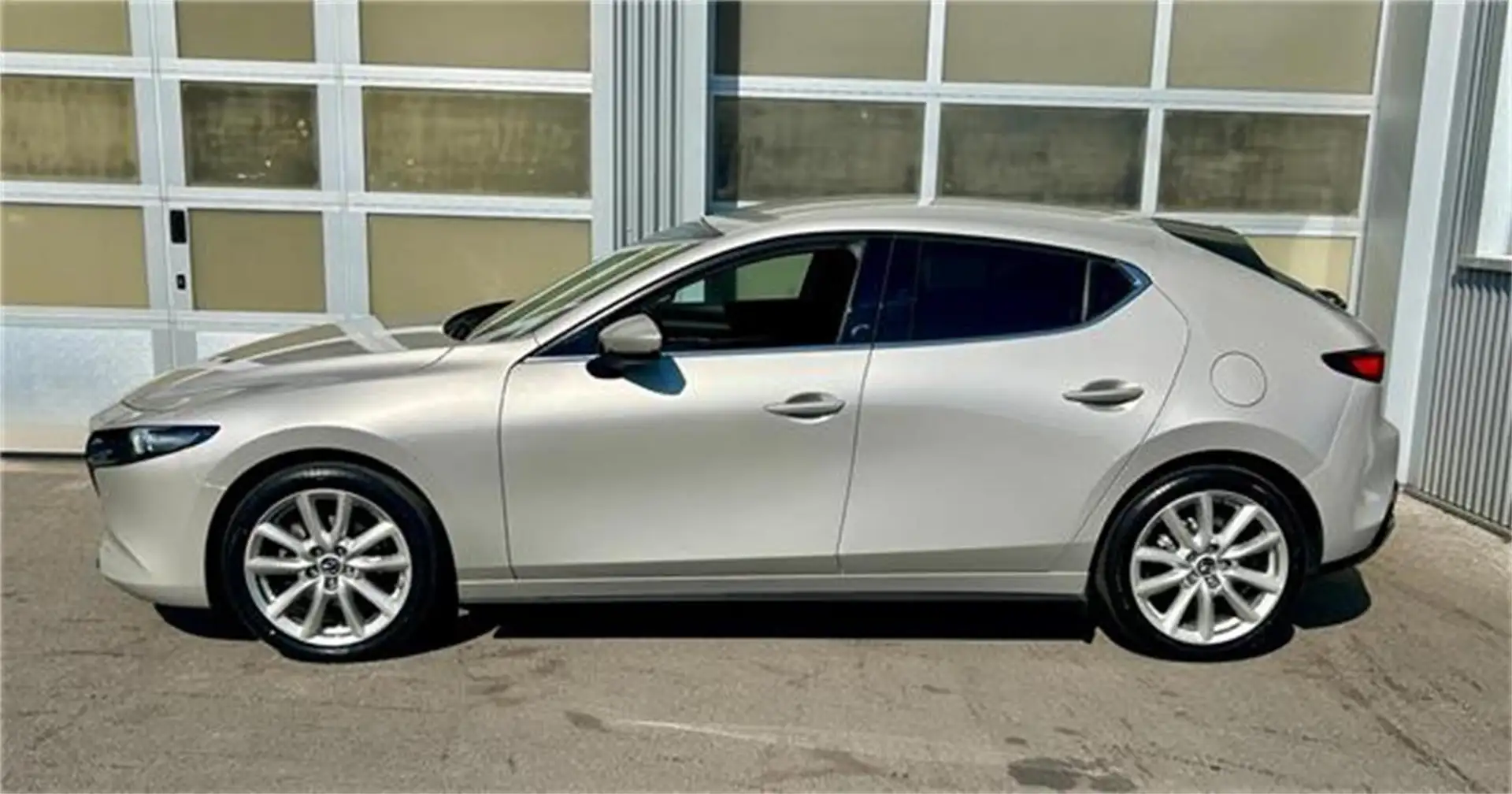 Mazda 3 e-Skyactiv-G122 Exclusive-Line mit Paket DESIGN - 2