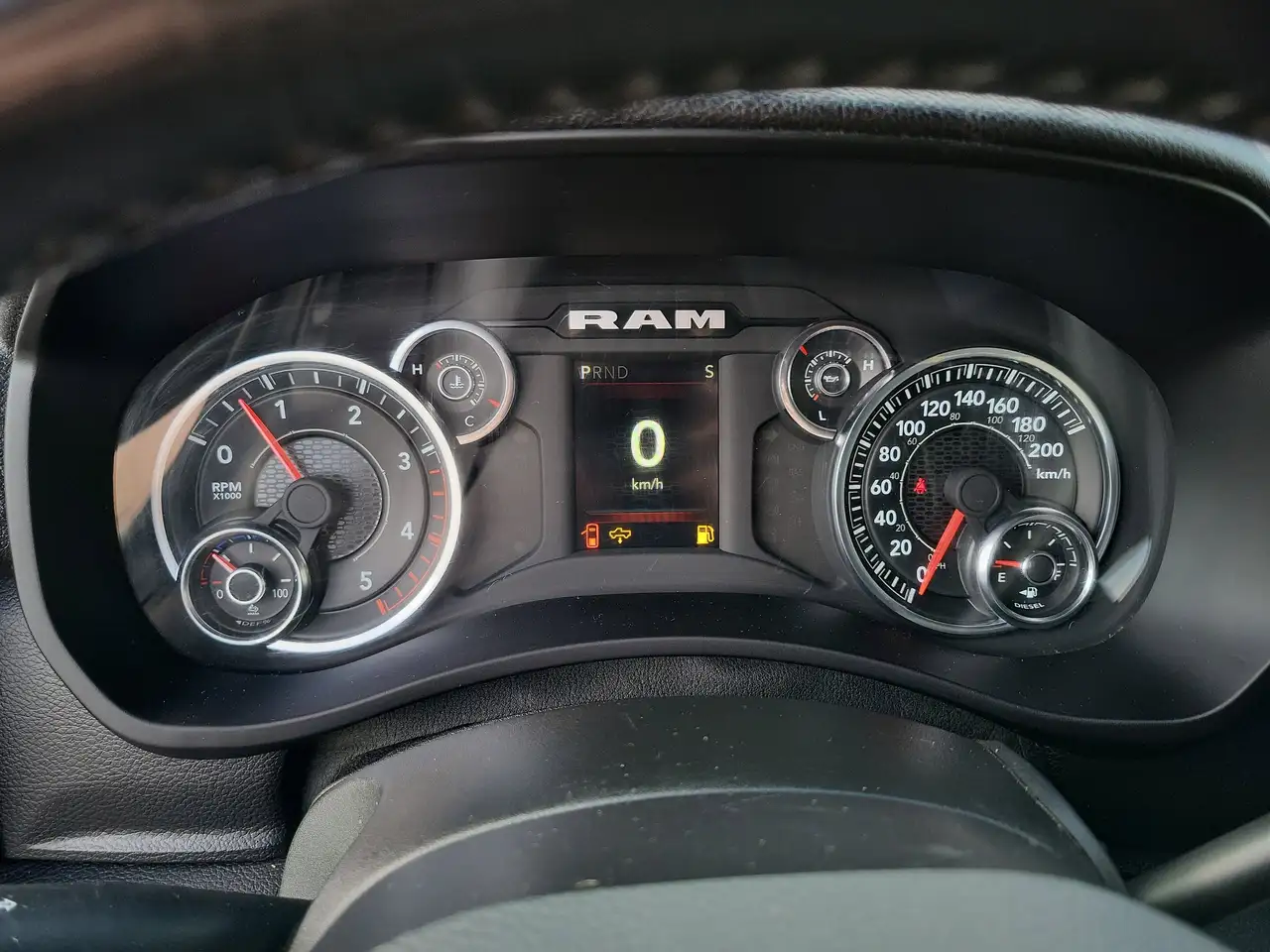 RAM 3500 снимка RAM 3500