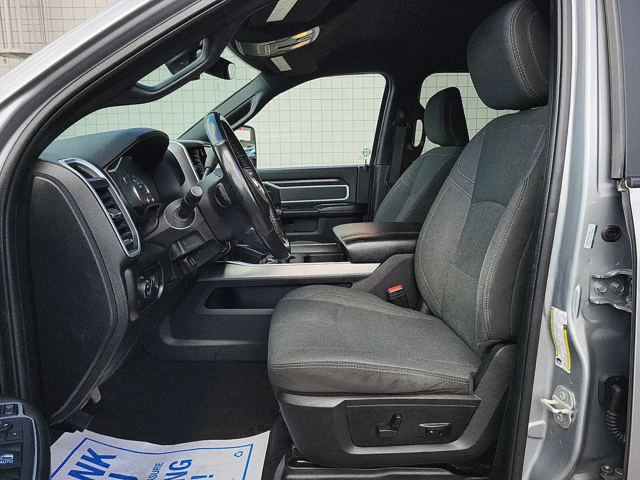 RAM 3500 снимка RAM 3500