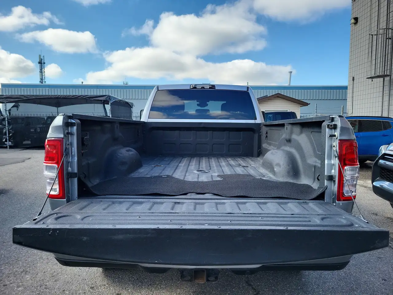 RAM 3500 снимка RAM 3500