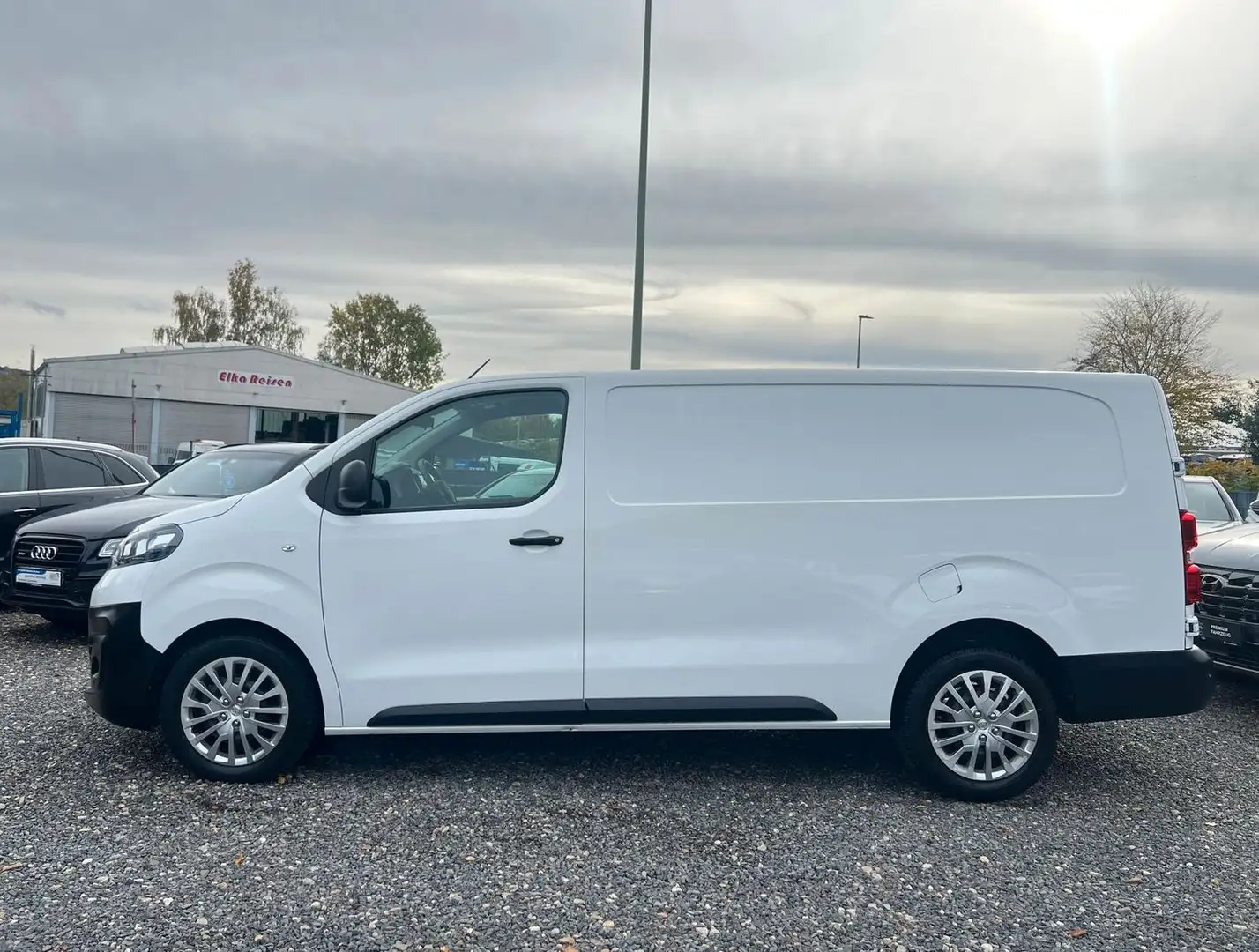 Opel Vivaro VIVARO L3-PDC-3 SITZE-KLIMA-TEMPO-SORTIMO Blanc - 2
