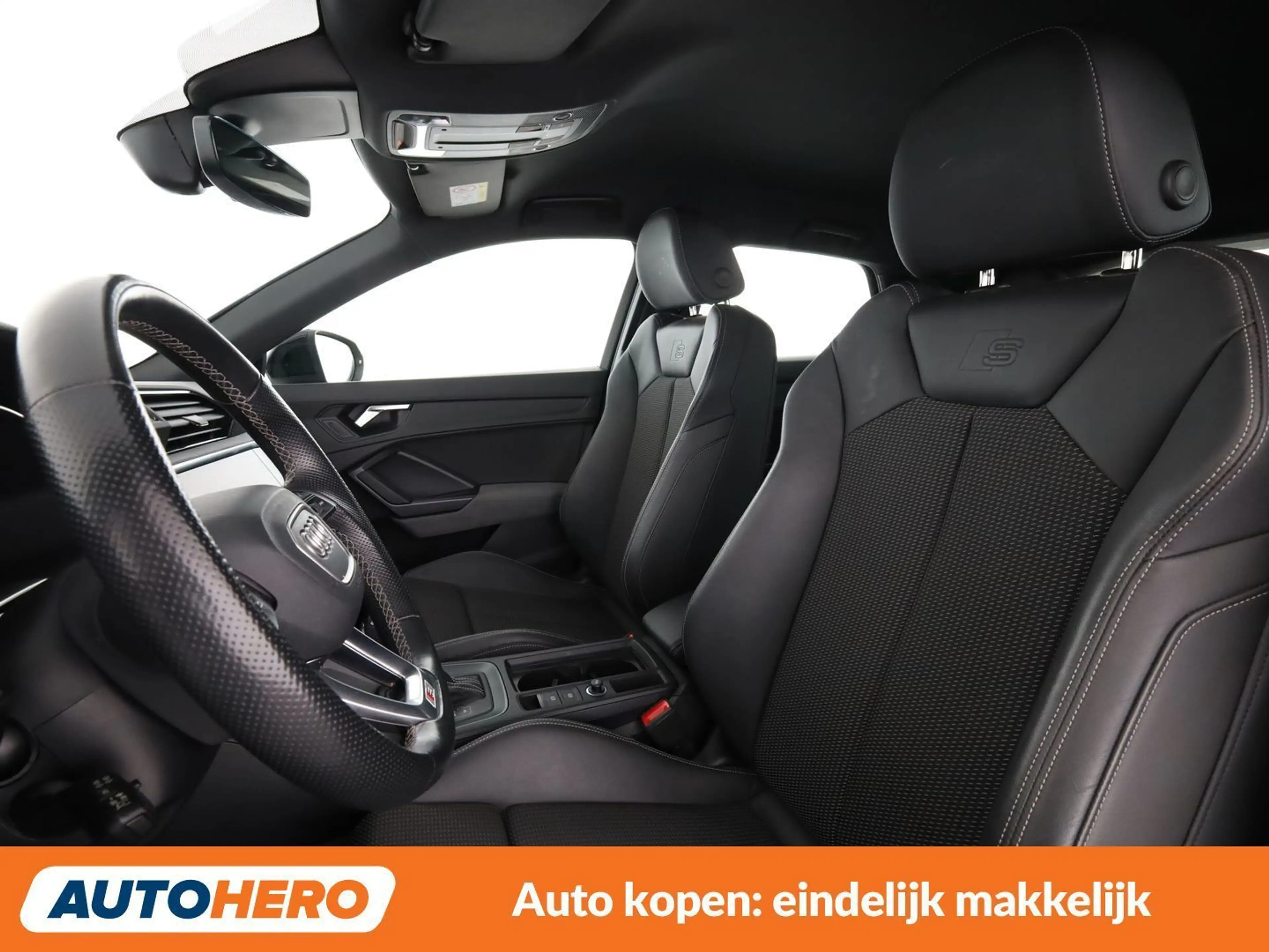 Audi Q3 45 TFSIe S line — photo 10