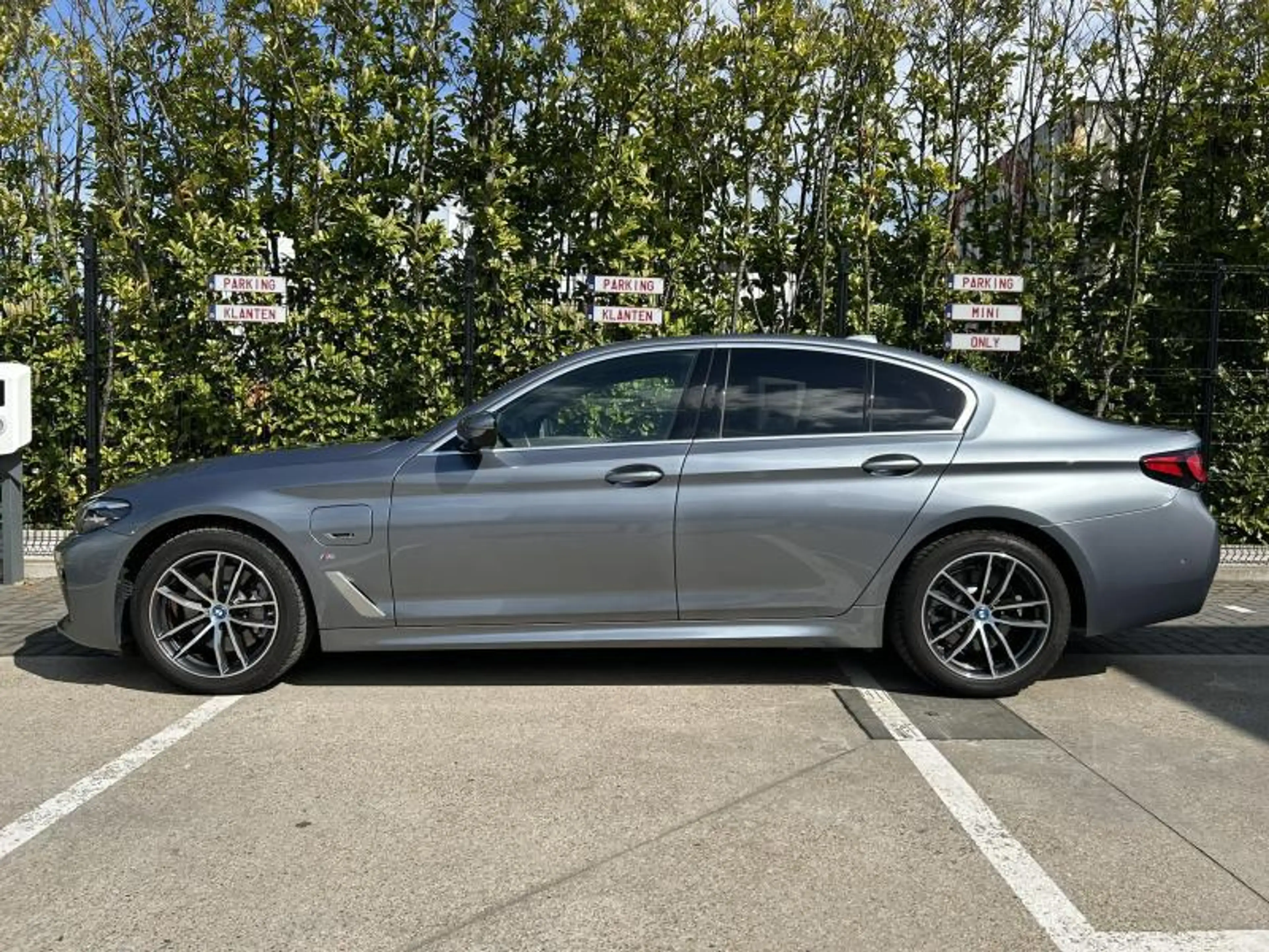 BMW 520 Berline — photo 14