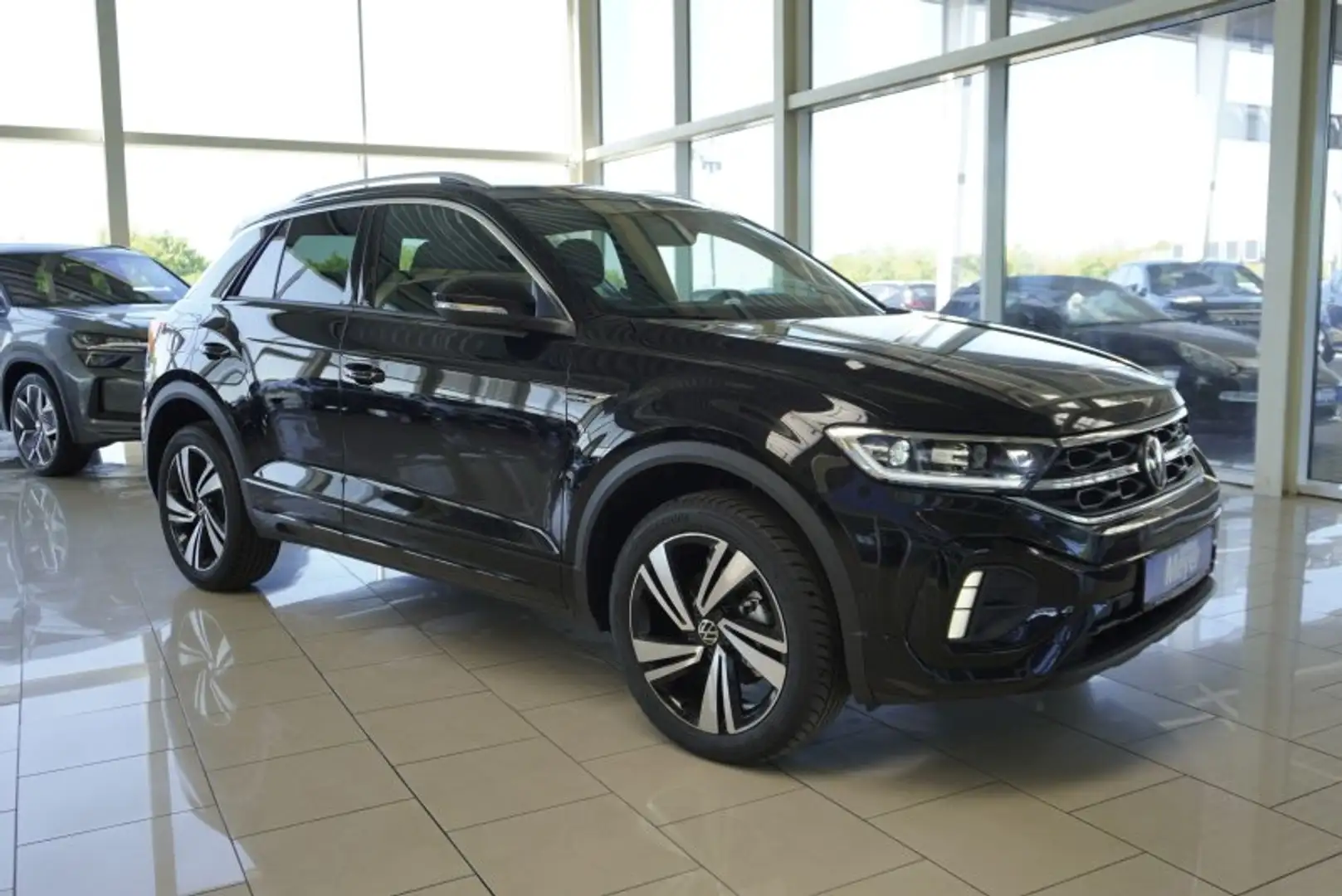 Volkswagen T-Roc R-Line 1,5TSI DSG UPE=45500 Euro       ** Чорний - 1