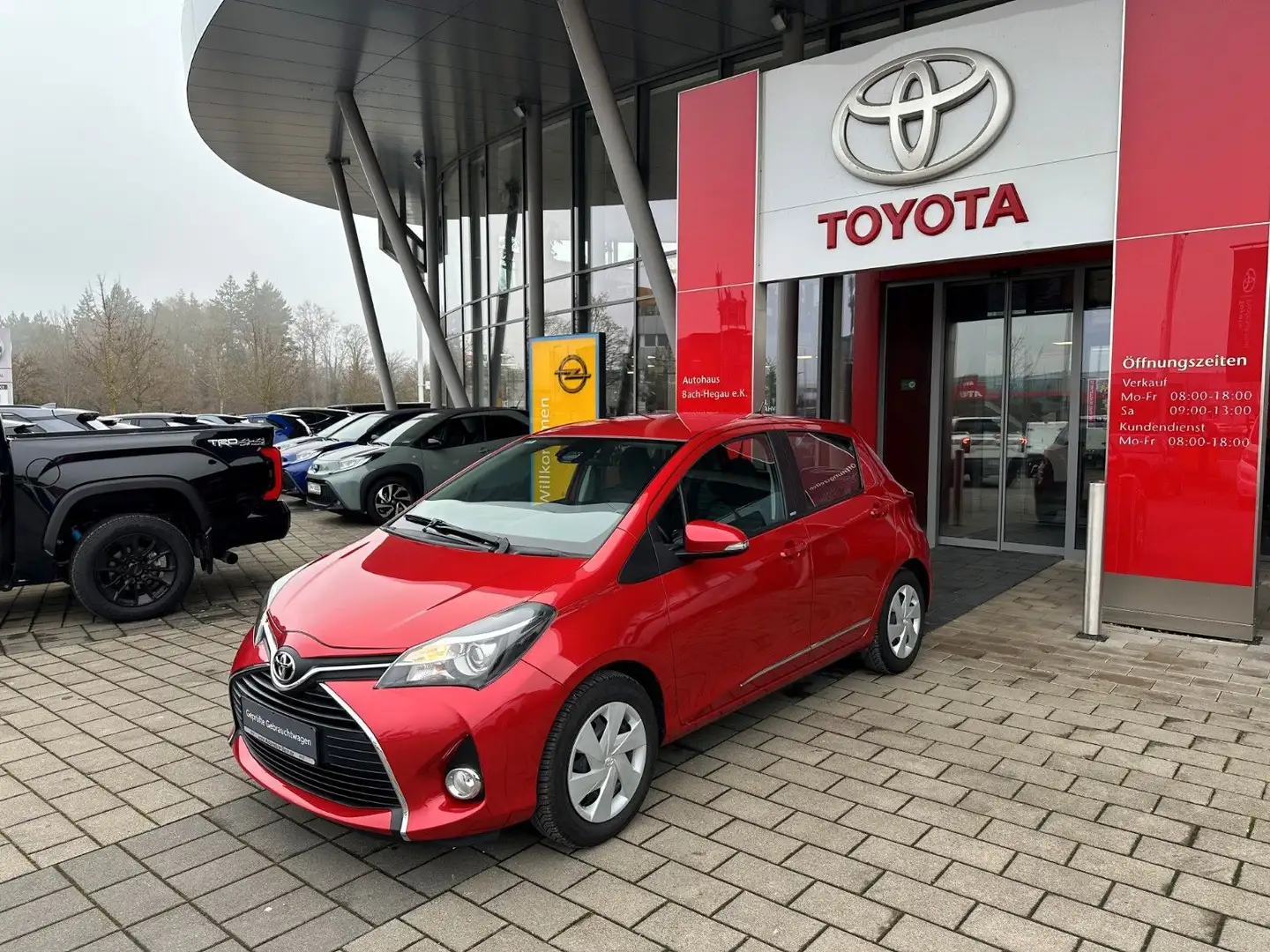 Toyota Yaris Edition-S,NAVI,BLUETOOTH,KAMERA,SITZ-HZG Rouge - 2