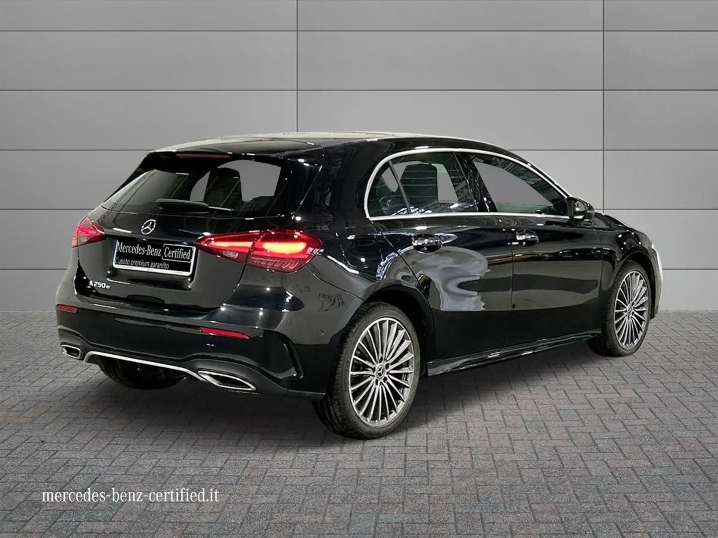 Mercedes-Benz A 250 250 e phev AMG Line Advanced Plus auto Nero - 2