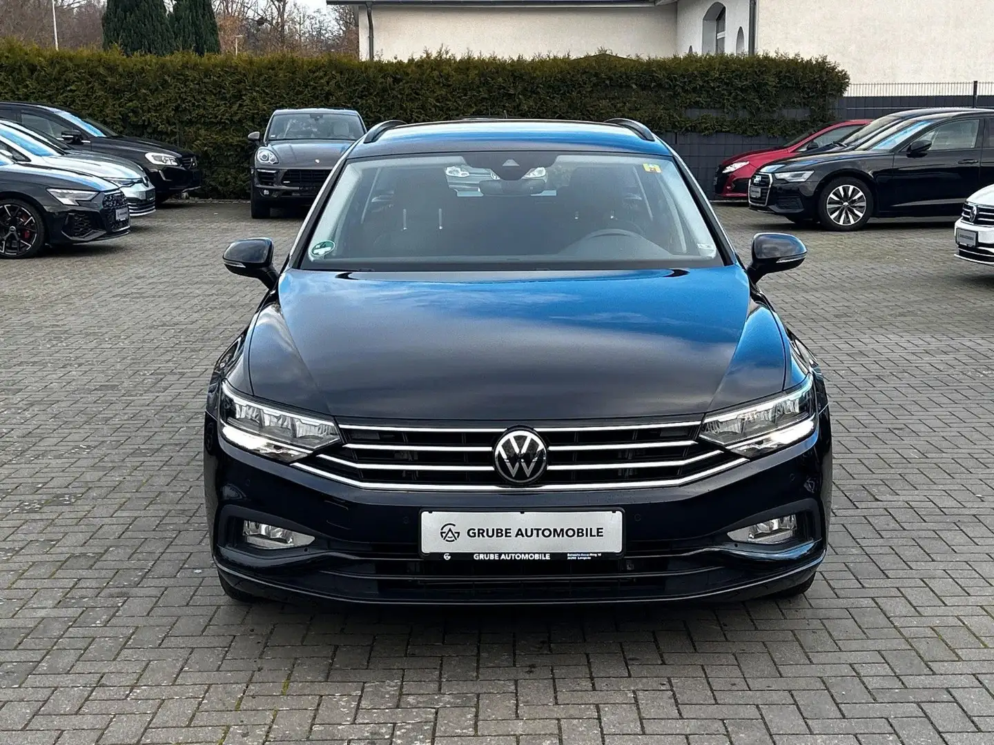 Volkswagen Passat Variant IQ-DRIVE DSG*LED*NAV*SHZ*ACC*CAM Schwarz - 2