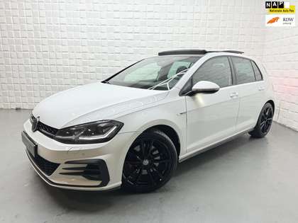 Volkswagen Golf GTD 2.0 TDI PANO VIRTUAL KEYLESS ACC