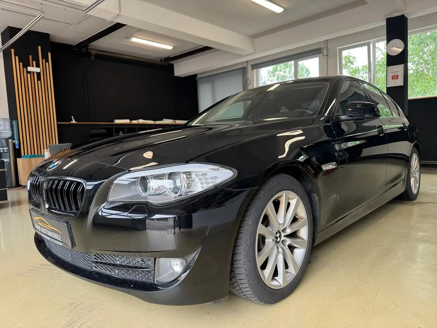 BMW 520 2.0 Turbodiesel BI-XENON KLIMA 2 HAND Noir - 1