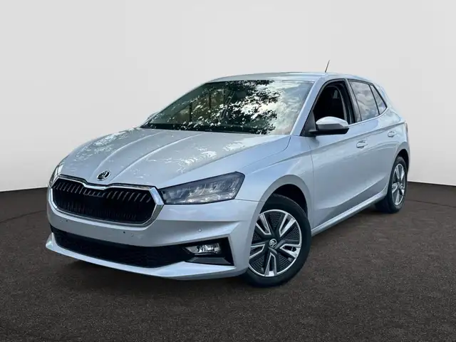 Skoda Fabia 1.0 TSI Style 110 Pk  Automaat ///  App Connect /// Cruise Control /// PDC  achter