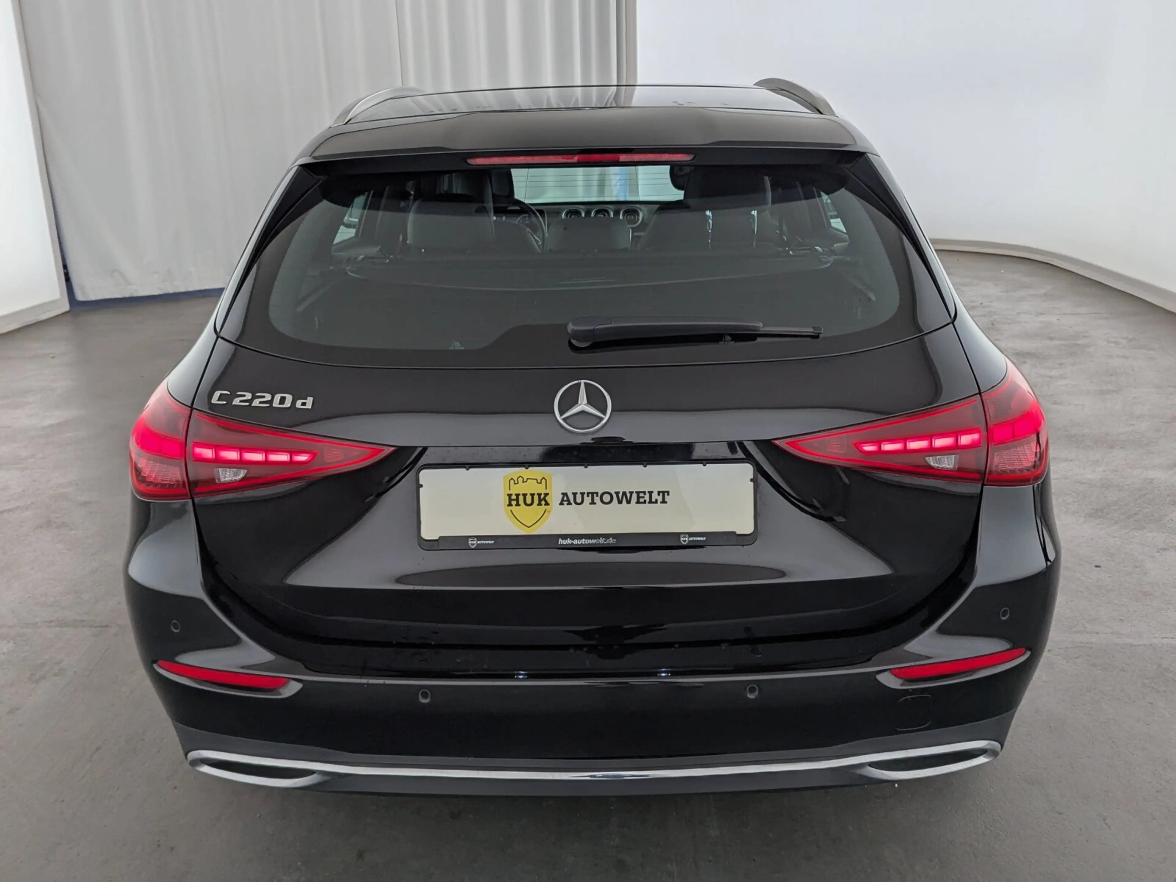 Mercedes-Benz C 220 d T Edition Avantgarde LED+NAVI+AHK+ACC+ Distronic/Park-Assist./L-R Sensor/Dachrel./eFH. — photo 9