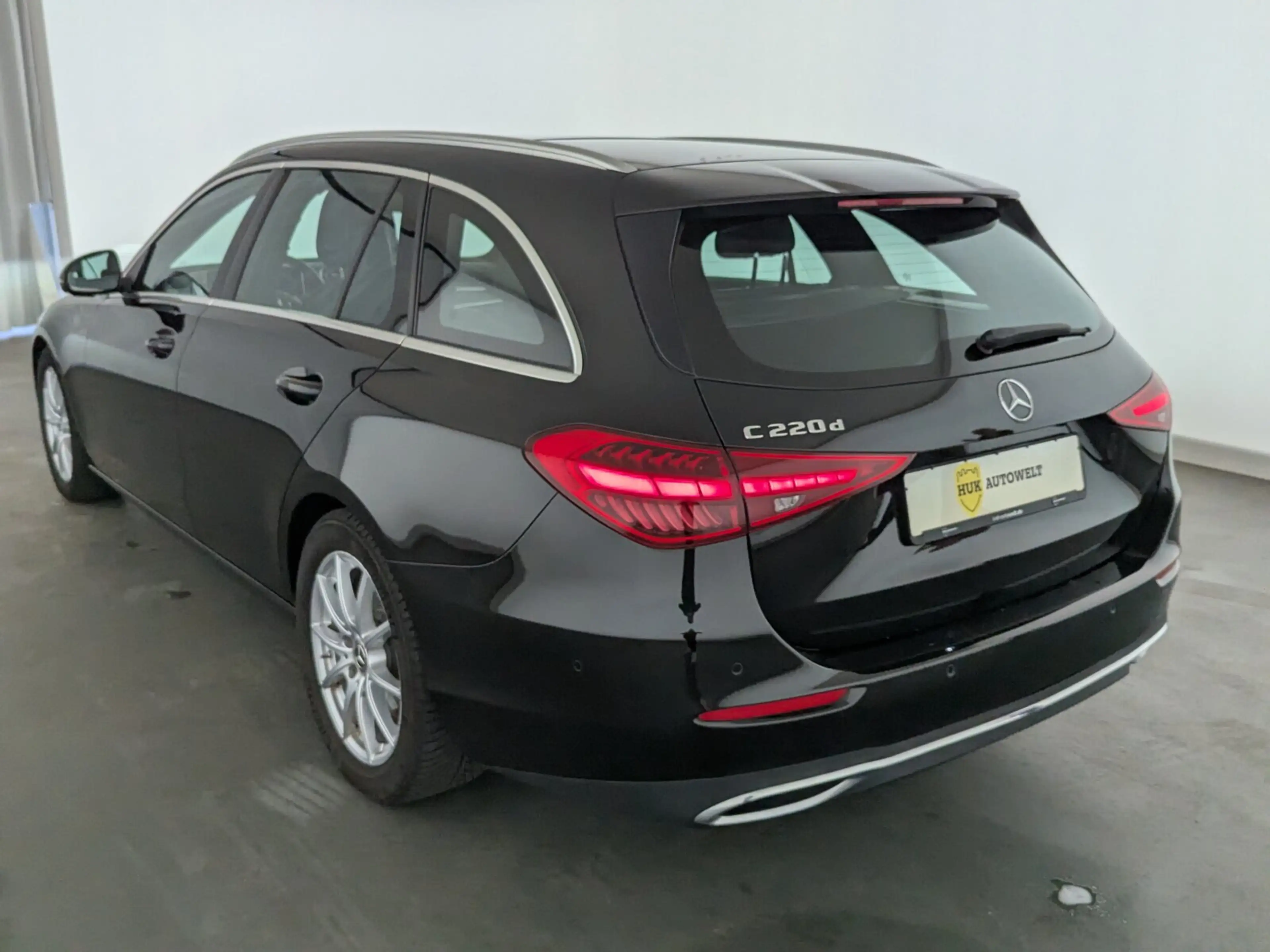 Mercedes-Benz C 220 d T Edition Avantgarde LED+NAVI+AHK+ACC+ Distronic/Park-Assist./L-R Sensor/Dachrel./eFH. — photo 10