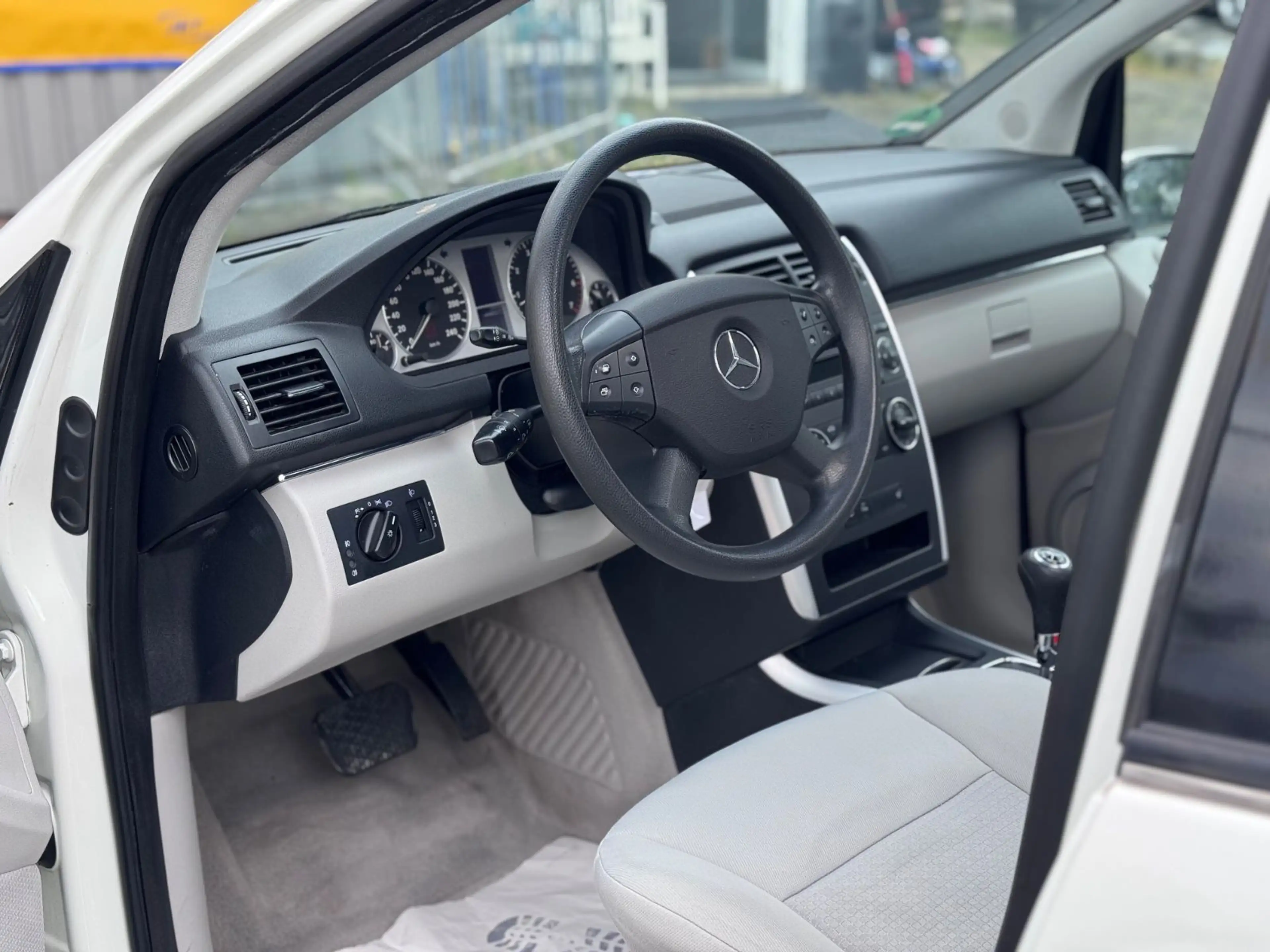 Mercedes-Benz B 170 B B 170 — photo 11