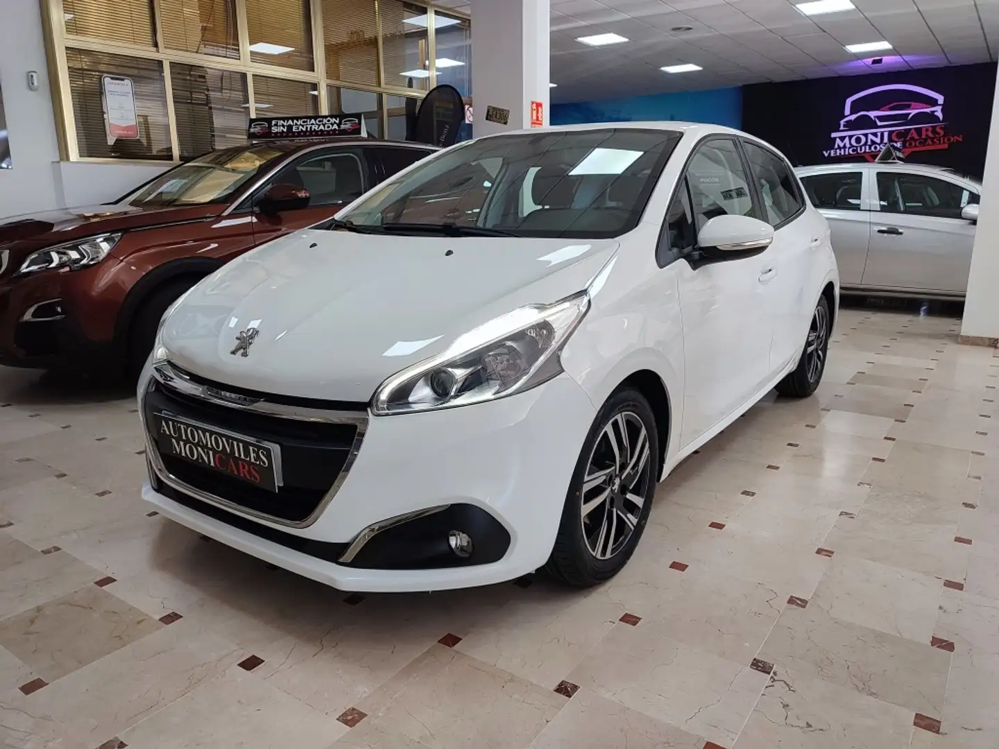 Peugeot 208 1.5BlueHDi S&S Signature 100 Weiß - 1