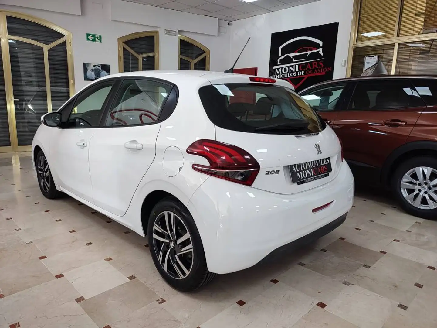 Peugeot 208 1.5BlueHDi S&S Signature 100 Weiß - 2