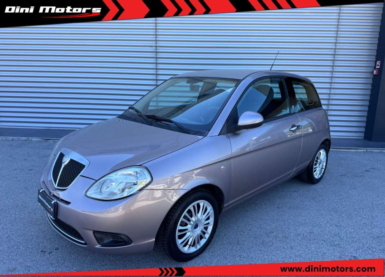 Lancia Ypsilon 1.3 MJT 75 CV OK NEOPATENTATO