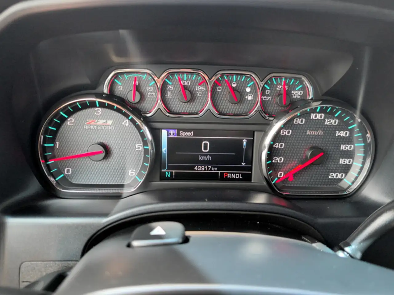 Chevrolet Silverado 1500 снимка Chevrolet Silverado 1500