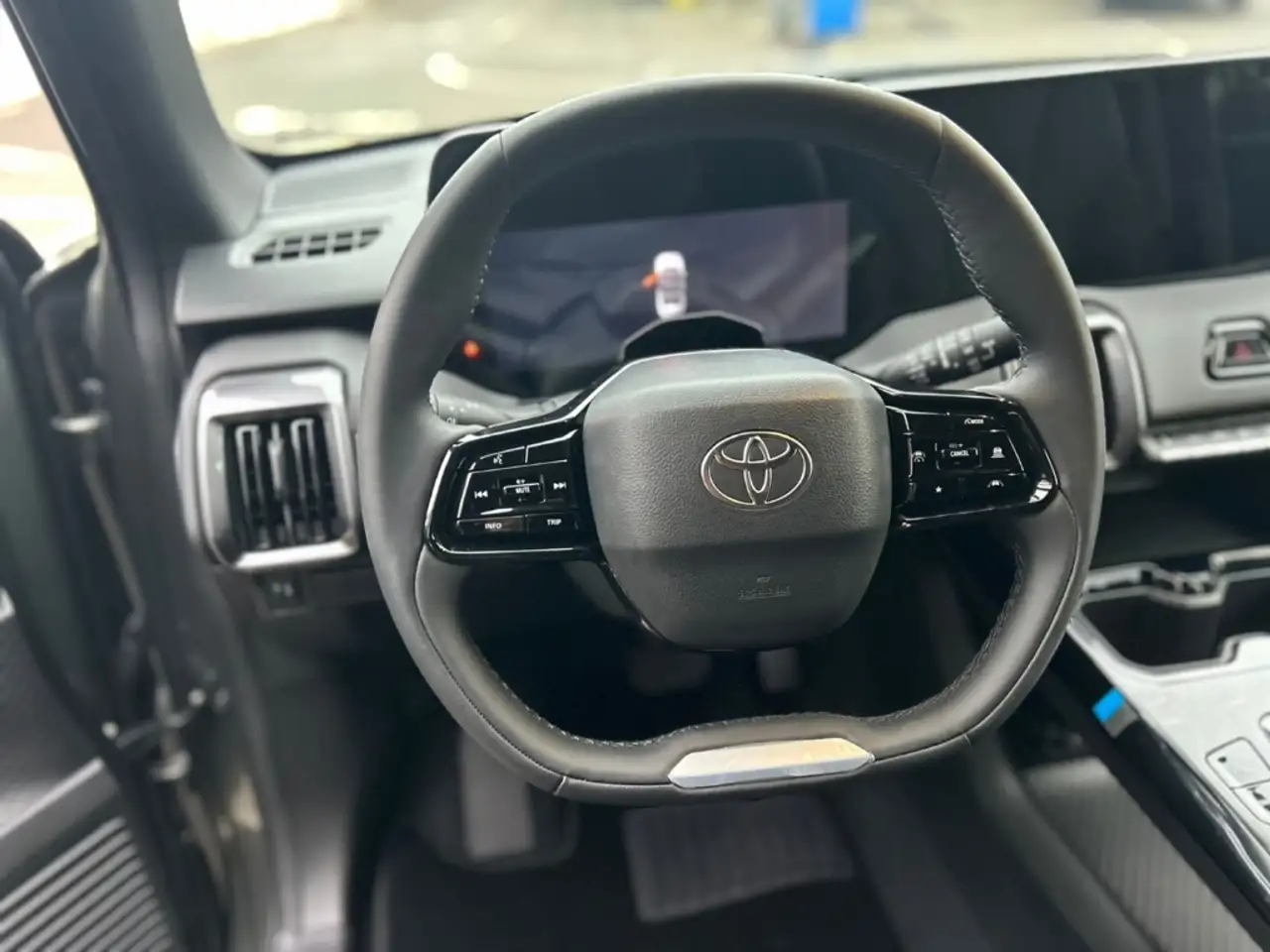 Toyota Urban Cruiser Teamplayer 61kwh SHZ RFK PDC Apple Car play Key Le 11