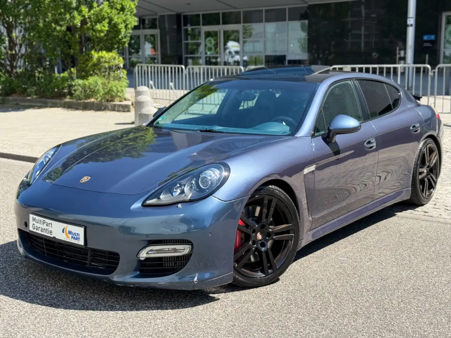 Porsche Panamera Turbo//*SPORT CHRONO*//*BOSE*//*MEMORY* Bleu - 1
