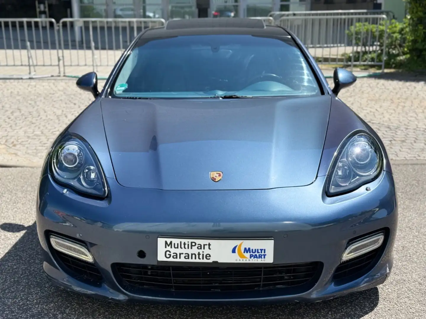 Porsche Panamera Turbo//*SPORT CHRONO*//*BOSE*//*MEMORY* Bleu - 2