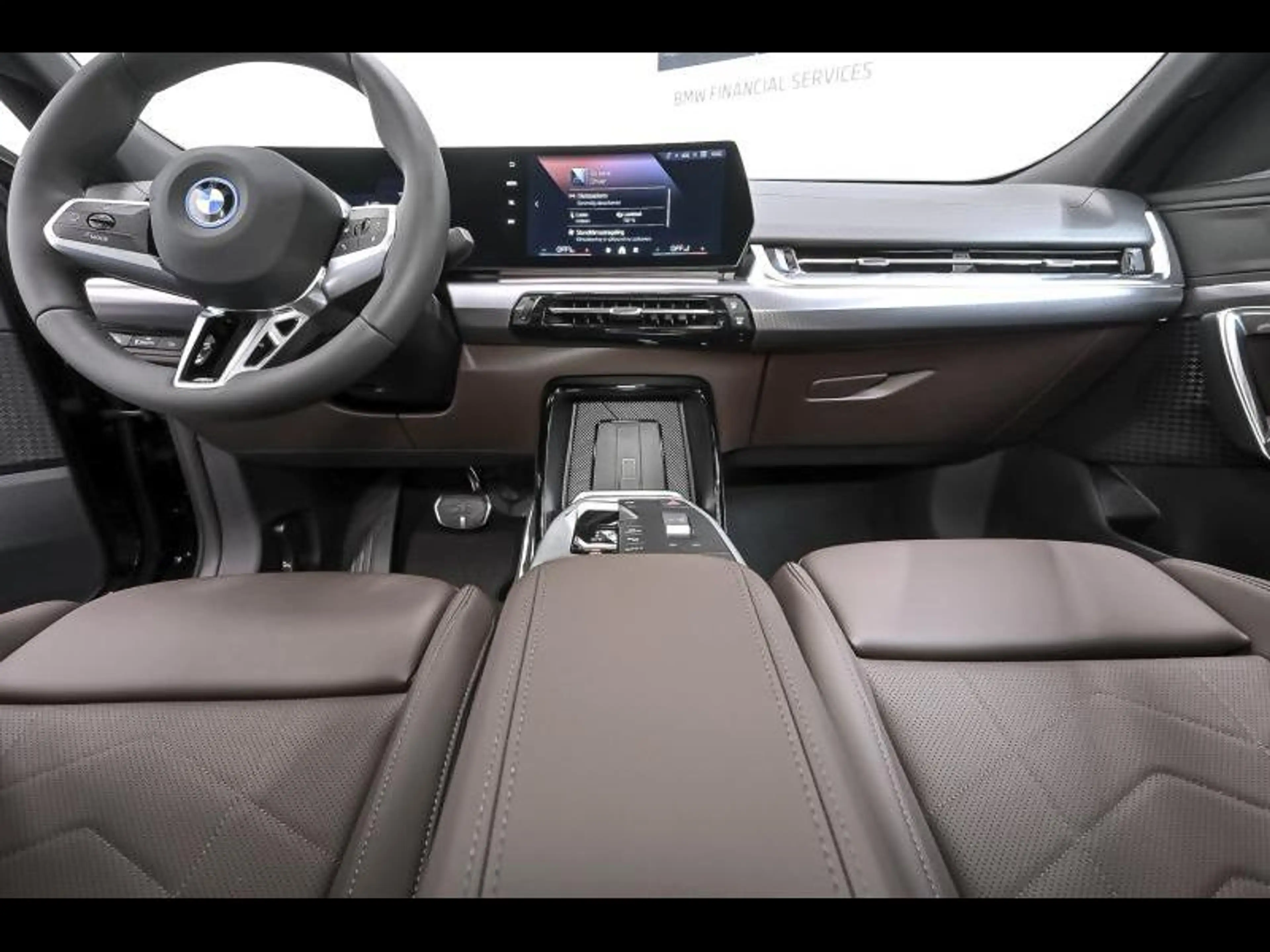 BMW iX2 eDrive20 - Msport|Cam|Comfort|Zetelvw — photo 6