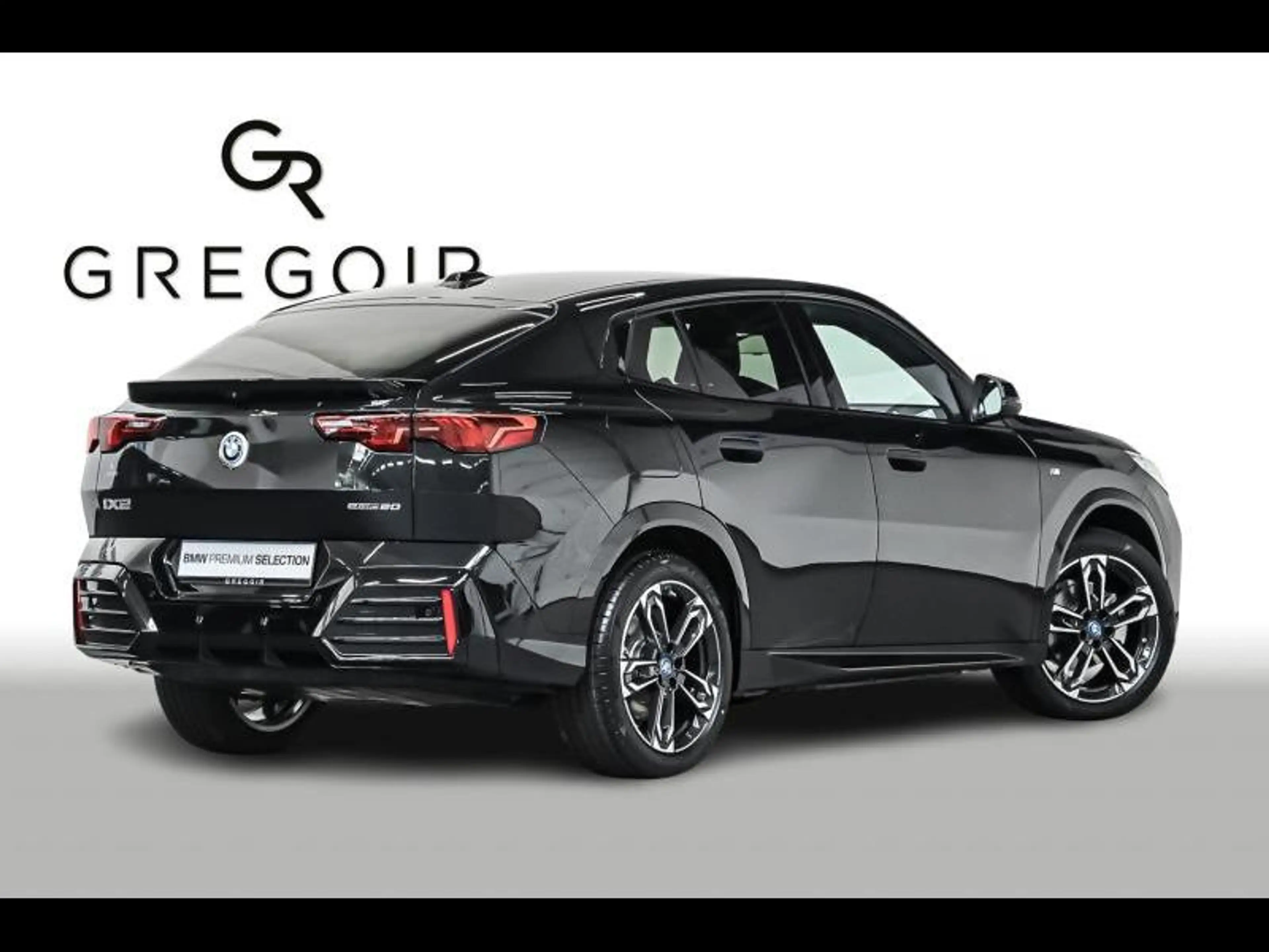 BMW iX2 eDrive20 - Msport|Cam|Comfort|Zetelvw — photo 2