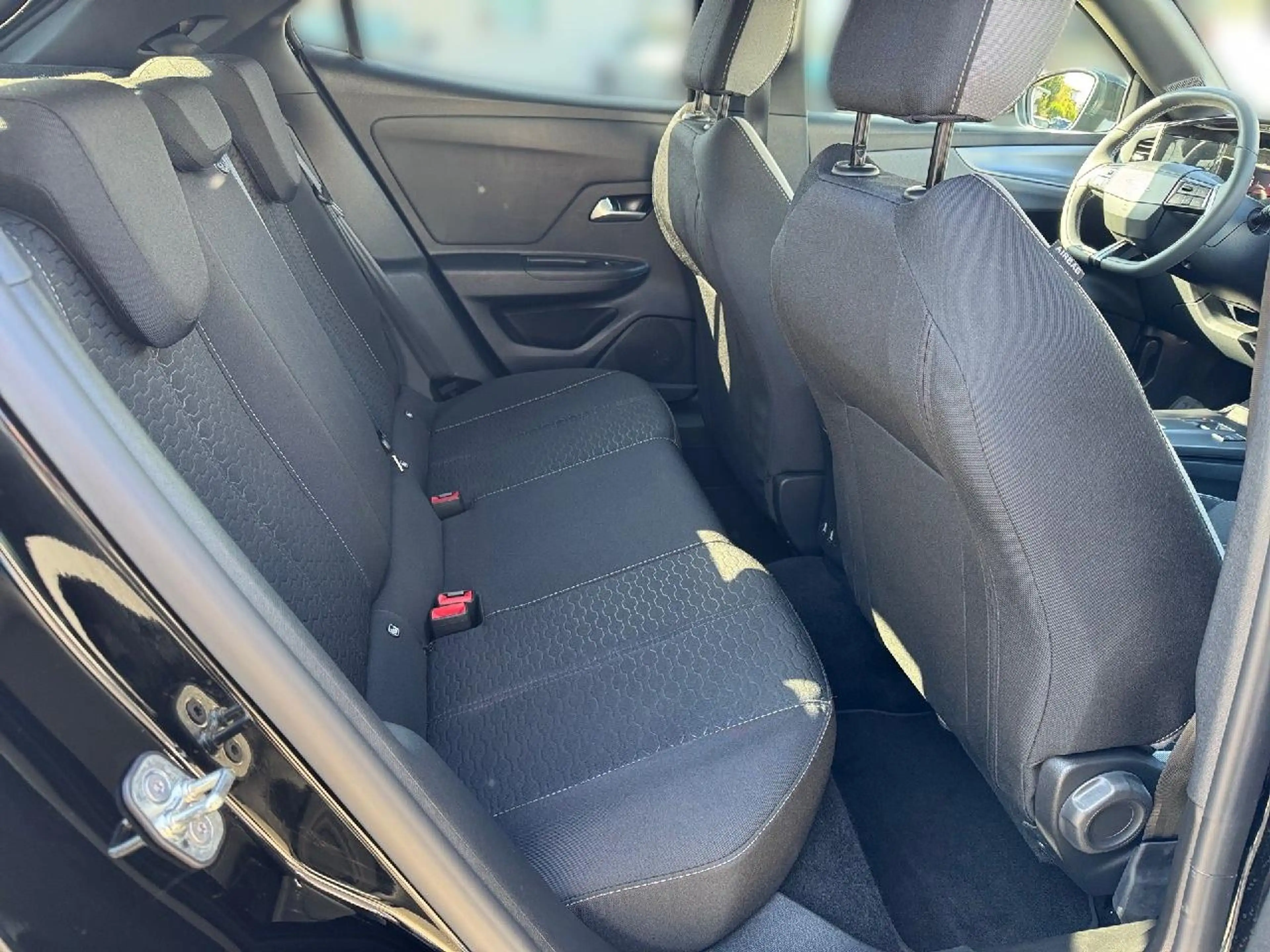 Opel Mokka 1.2 MHEV 145PS Edition *AUT*NAVI*LED* — photo 13