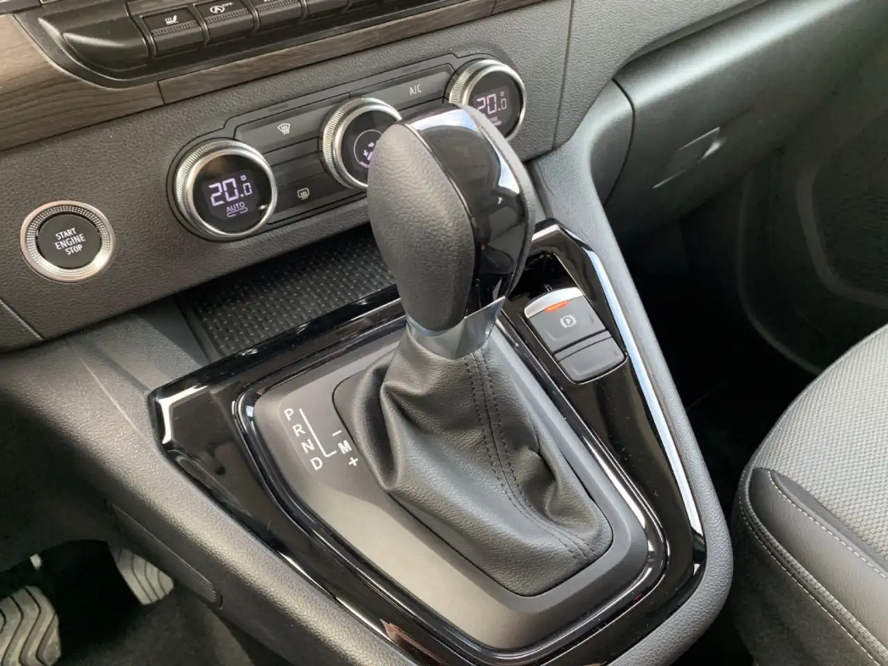Renault Kangoo TECHNO TCe 130 EDC Techno KLIMA+LED+PDC+DAB+NAVI, миниатюра 19