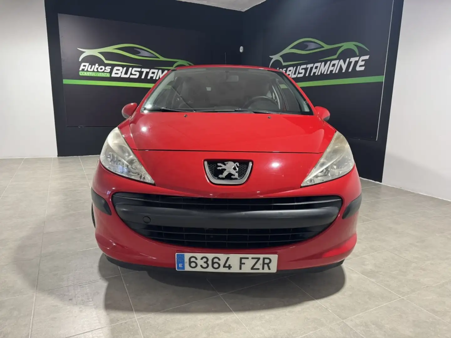 Peugeot 207 1.4i Confort 75 Rosso - 2