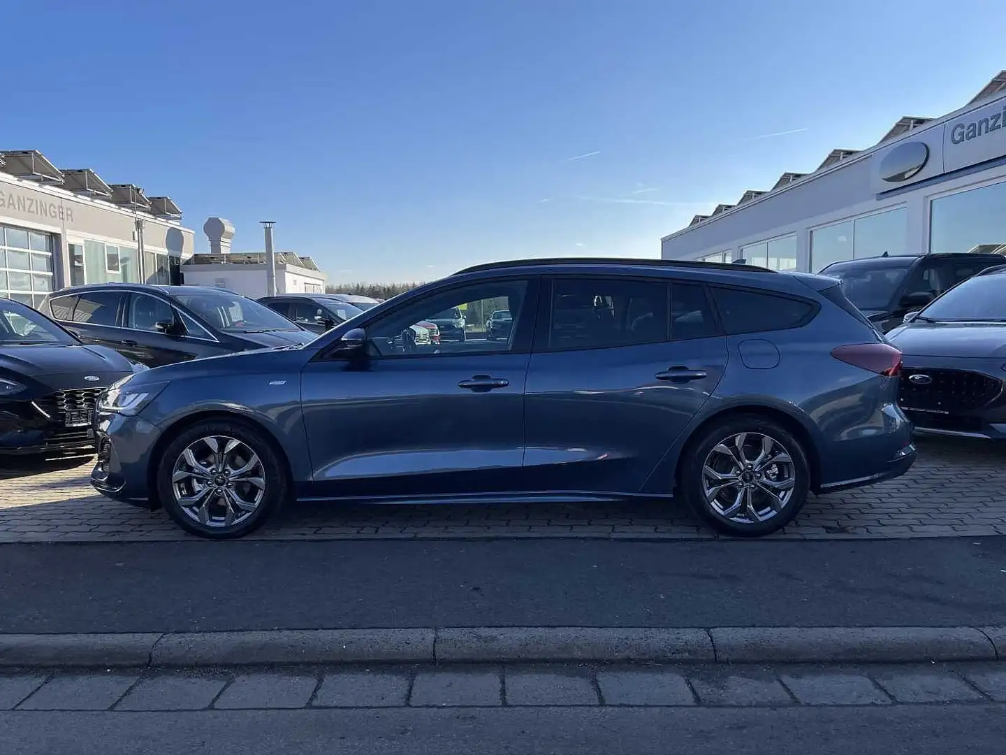 Ford Focus ST-LINE X Hybrid Turnier Autom, NP 42.640+4 JAHRE Azul - 2