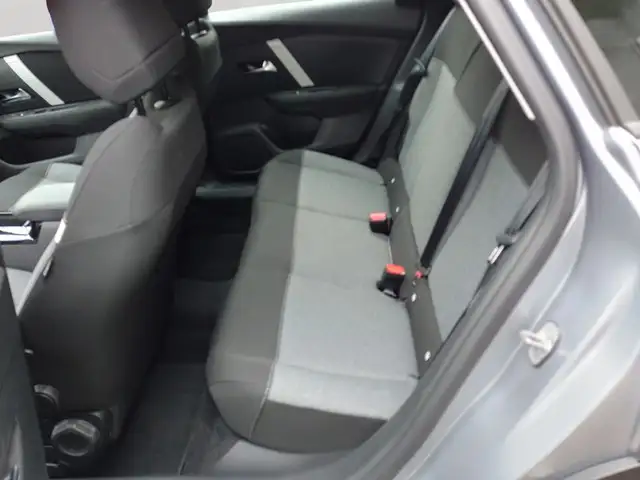 Citroen C4 view 9