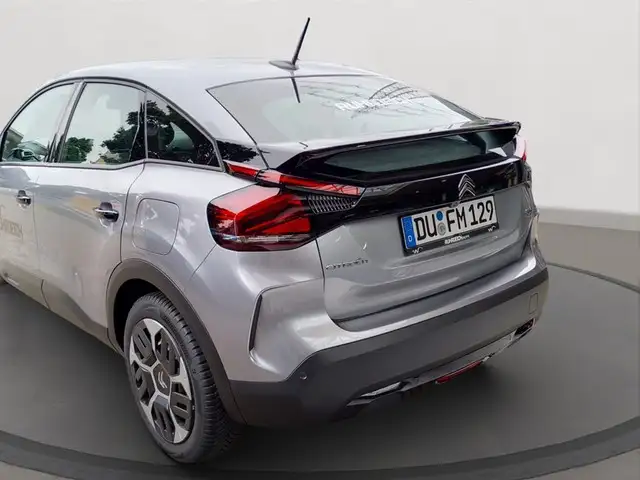 Citroen C4 view 3
