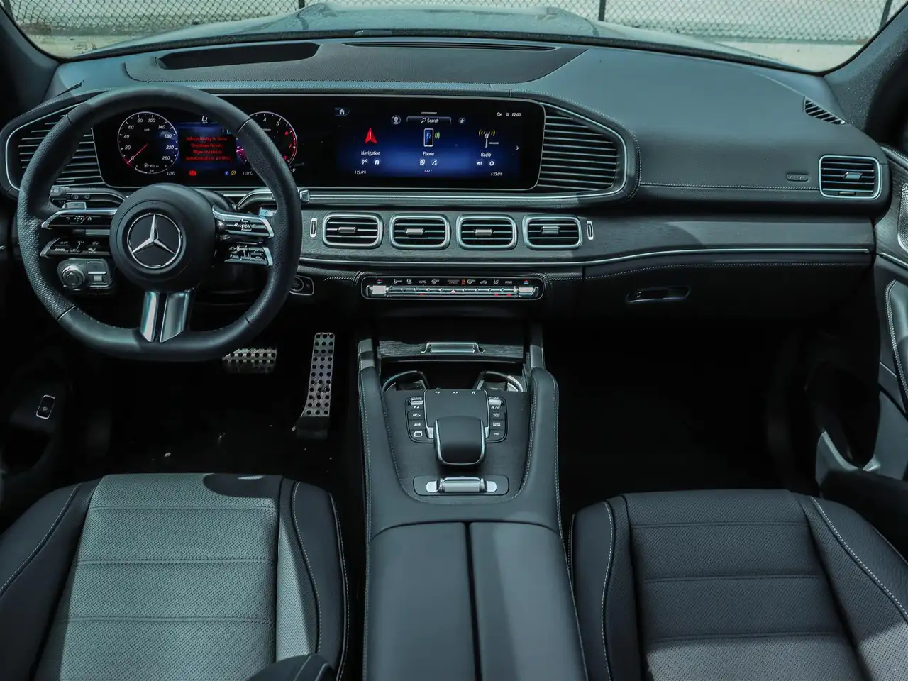 Mercedes-Benz GLS снимка Mercedes-Benz GLS