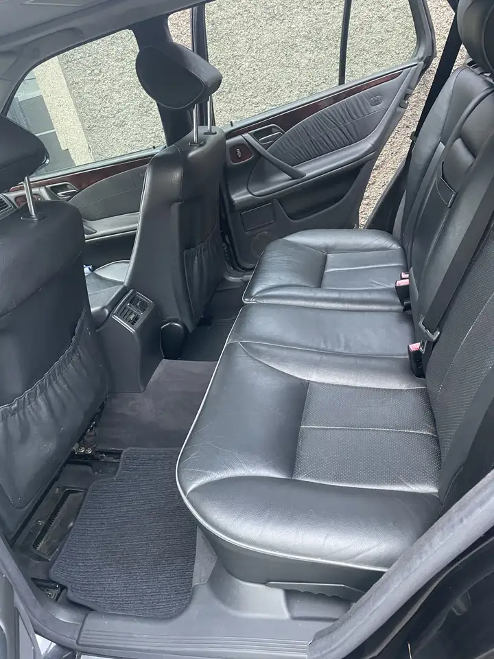 Mercedes-Benz E 320 T Elegance 4-Matic, foto 6