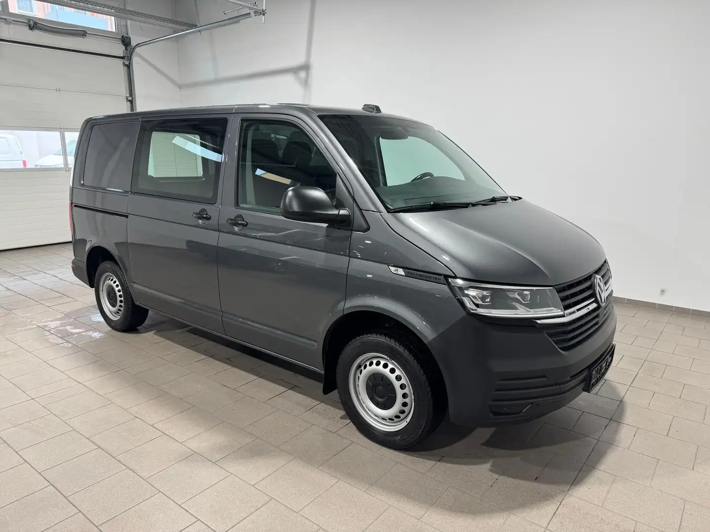 Volkswagen T6.1 Transporter ,4Motion,kurz,DSG,Navi,PDC,AHK Grau - 1