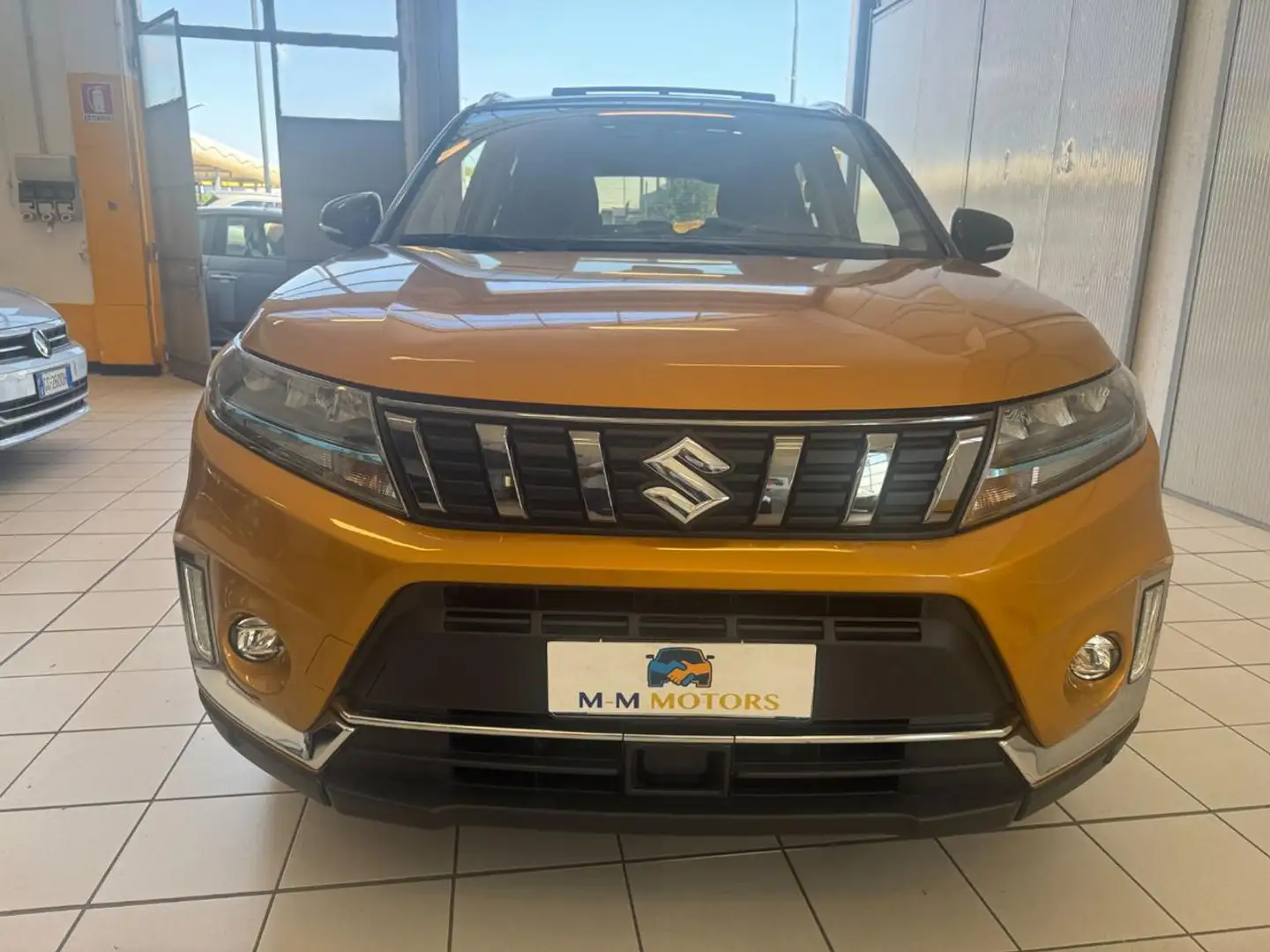 Suzuki Vitara 1.5 Hybrid A/T Starview   UNICO PROPRIETARIO Желтый - 2
