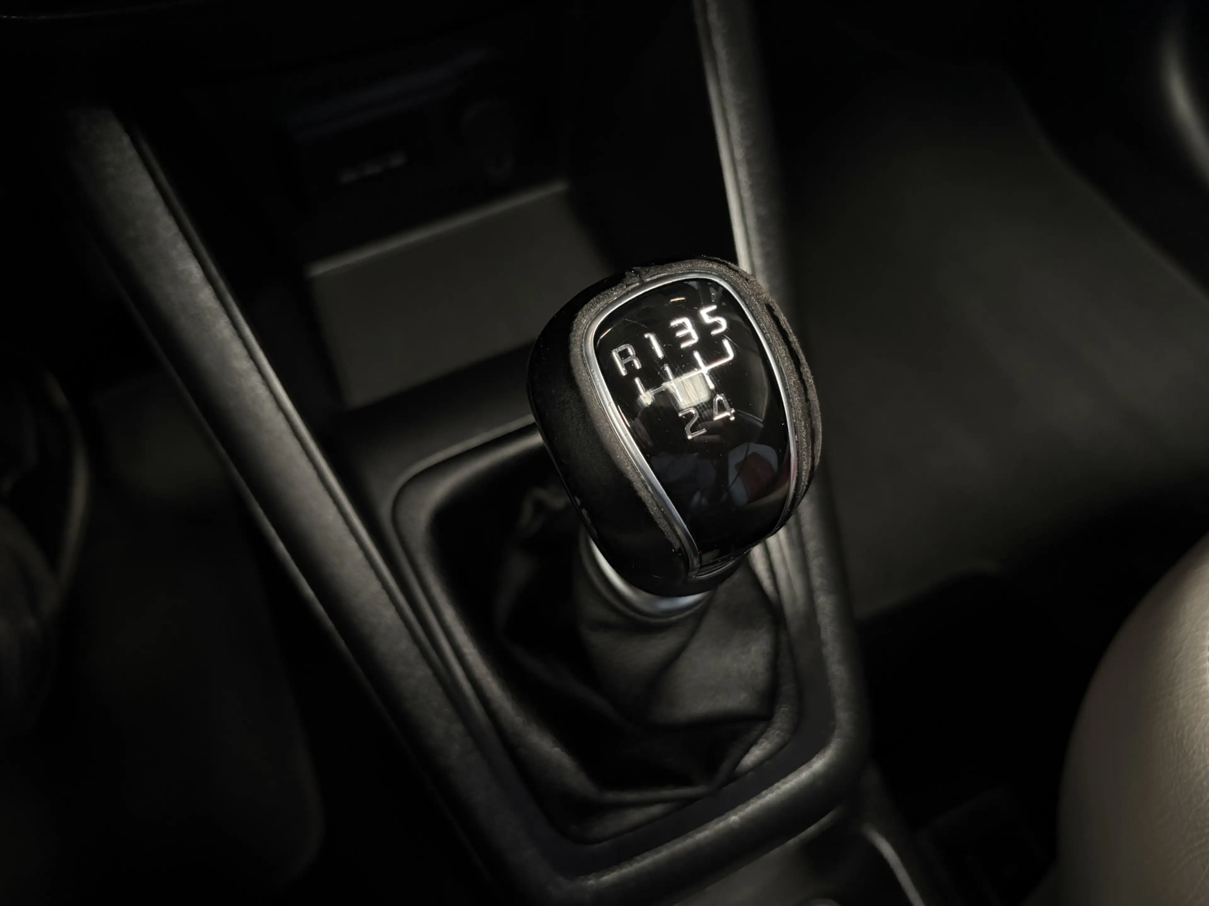 Kia Venga 1.4 CVVT ExecutiveLine Camera, Navi, Schuif / kant — photo 28
