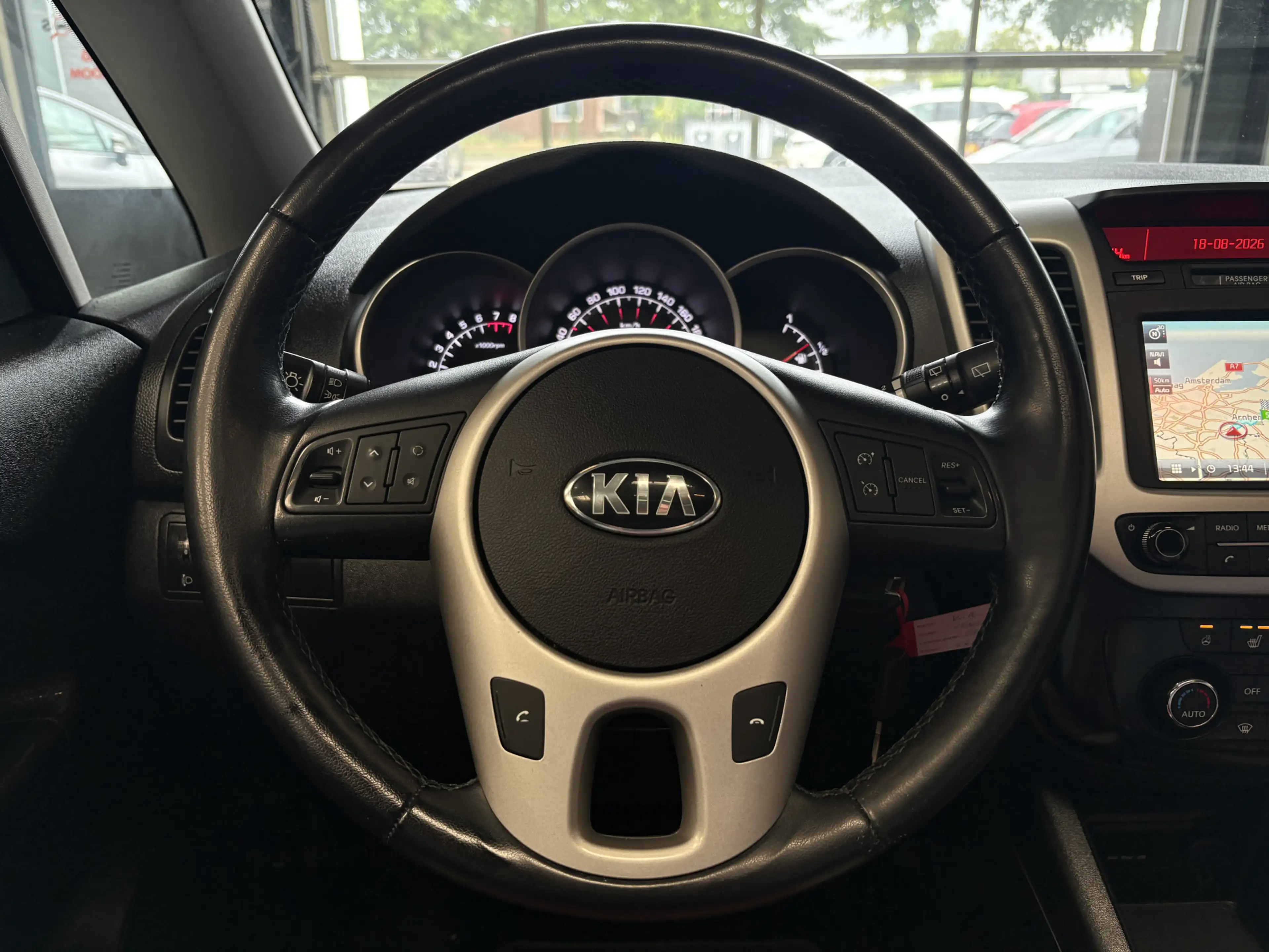 Kia Venga 1.4 CVVT ExecutiveLine Camera, Navi, Schuif / kant — photo 24